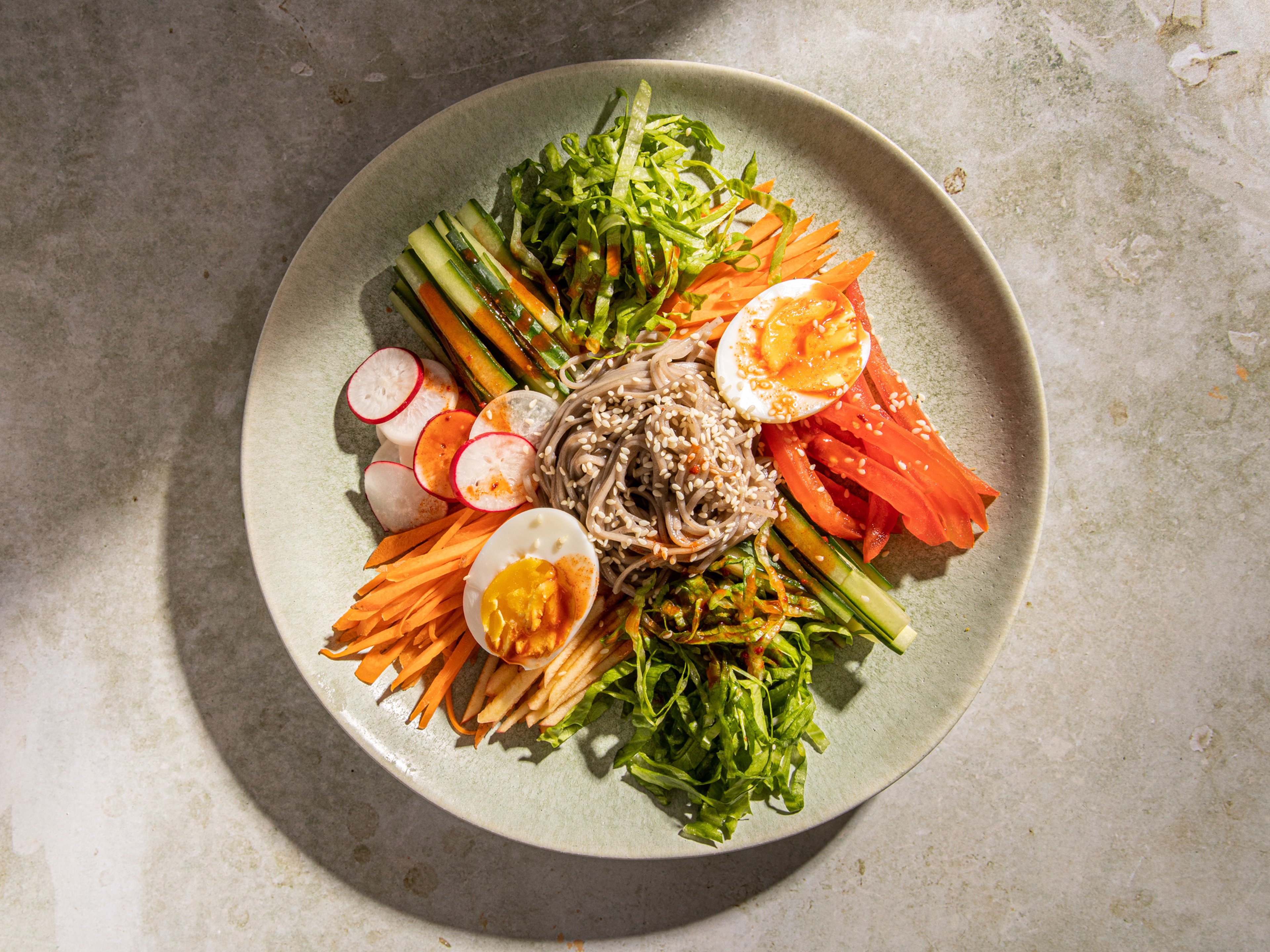 Jaengban guksu (Korean cold spicy noodle platter)