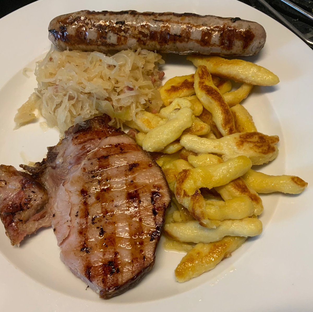 Selbst Gemachte Schupfnudeln, Sauerkraut Und Kassler | Rezept | Kitchen ...