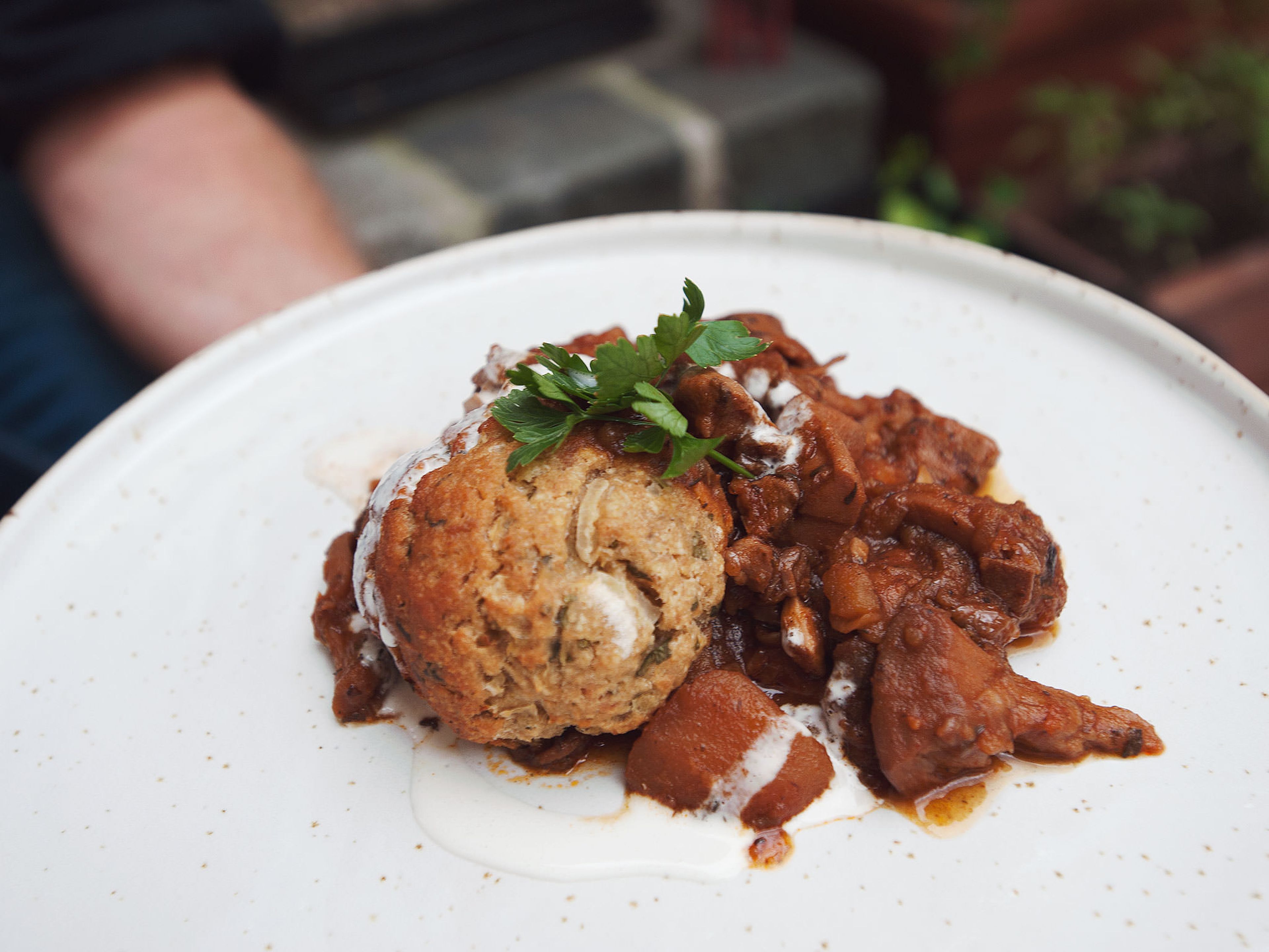 Smoky mushroom goulash with bread dumplings