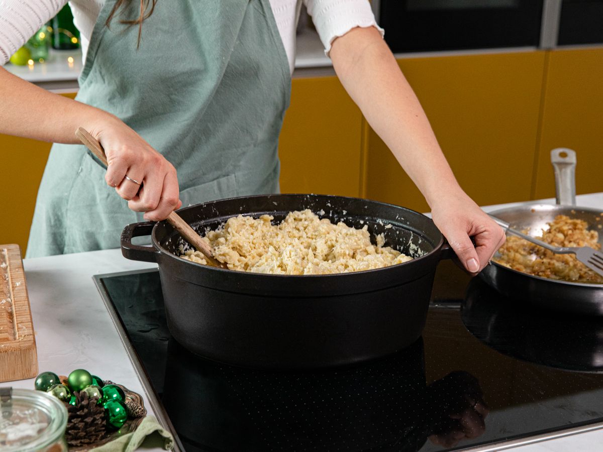 Ruby tries to make German cheese spaetzle | Recipe | Kitchen Stories