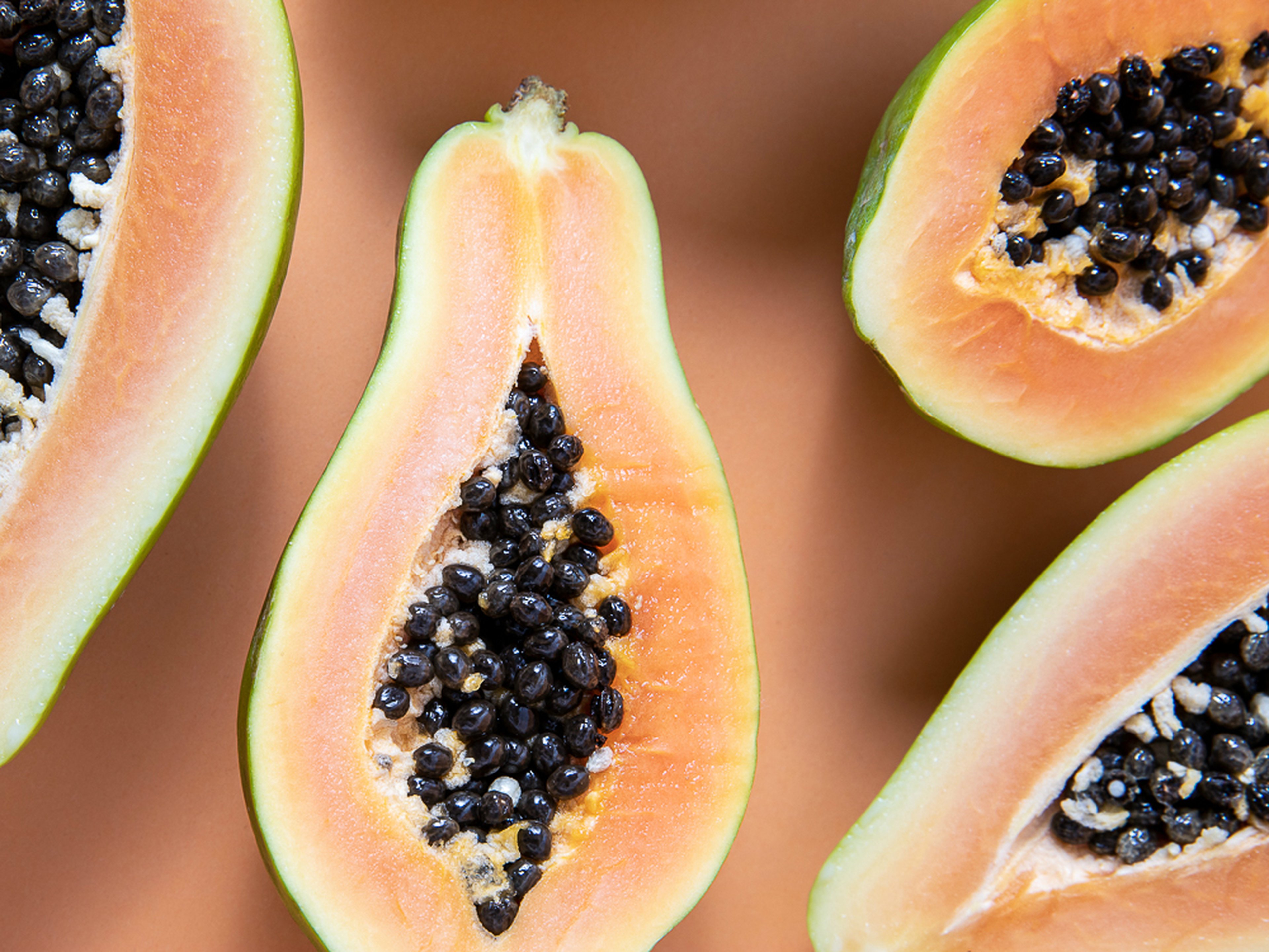 Wie isst man eine Papaya? Die perfekte Technik