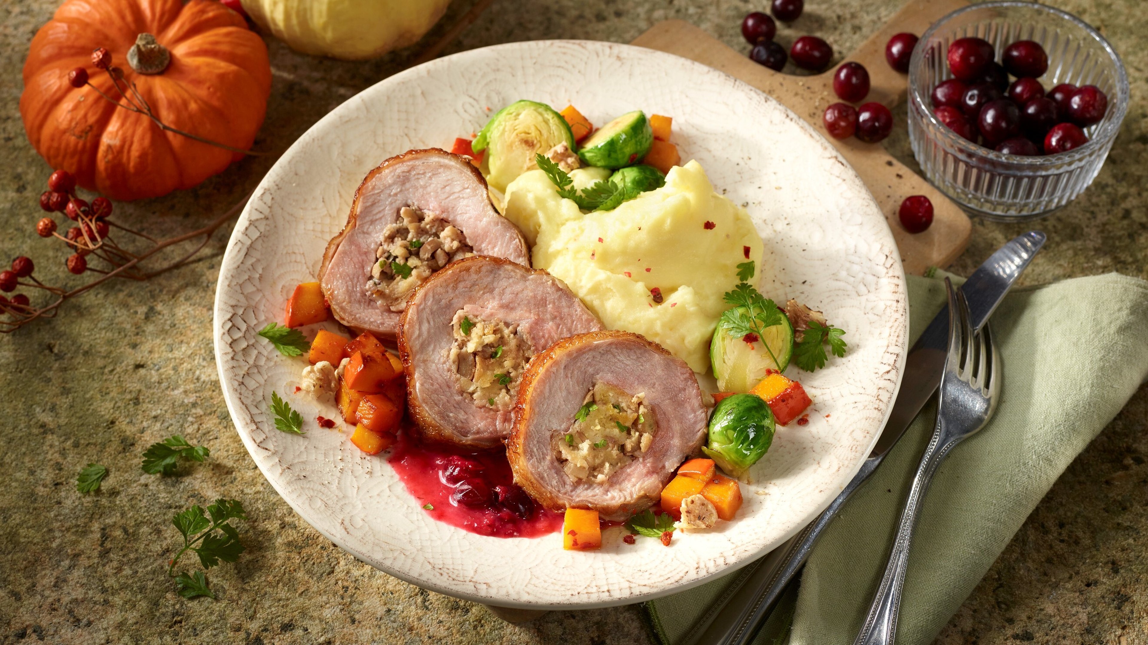 Putenkeulenbraten mit Kastanien-Brotfülllung