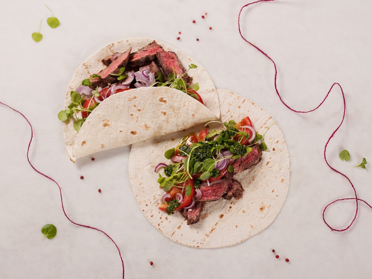 Skirt steak fajitas with chimichurri sauce | Recipe | Kitchen Stories