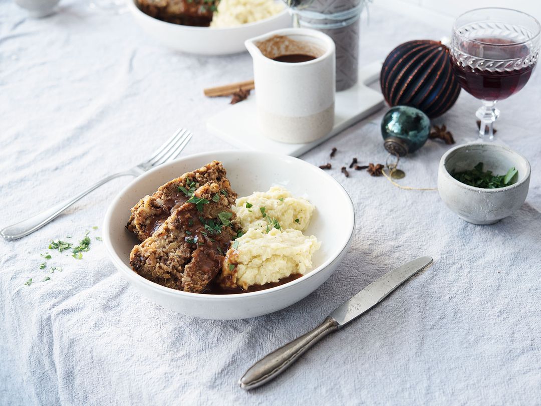 Nut roast with gravy and mashed potatoes