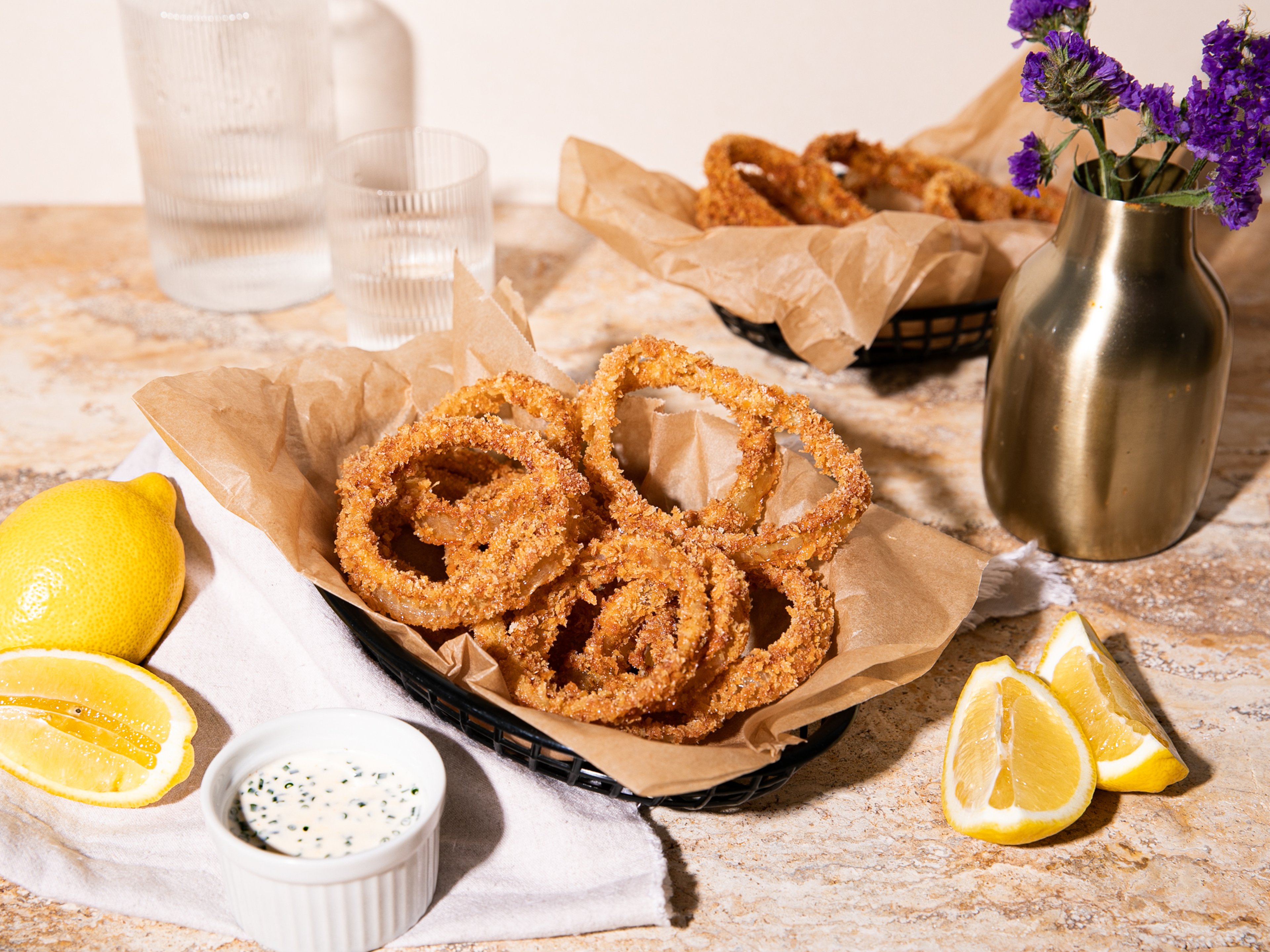 Onion rings with homemade spicy ranch