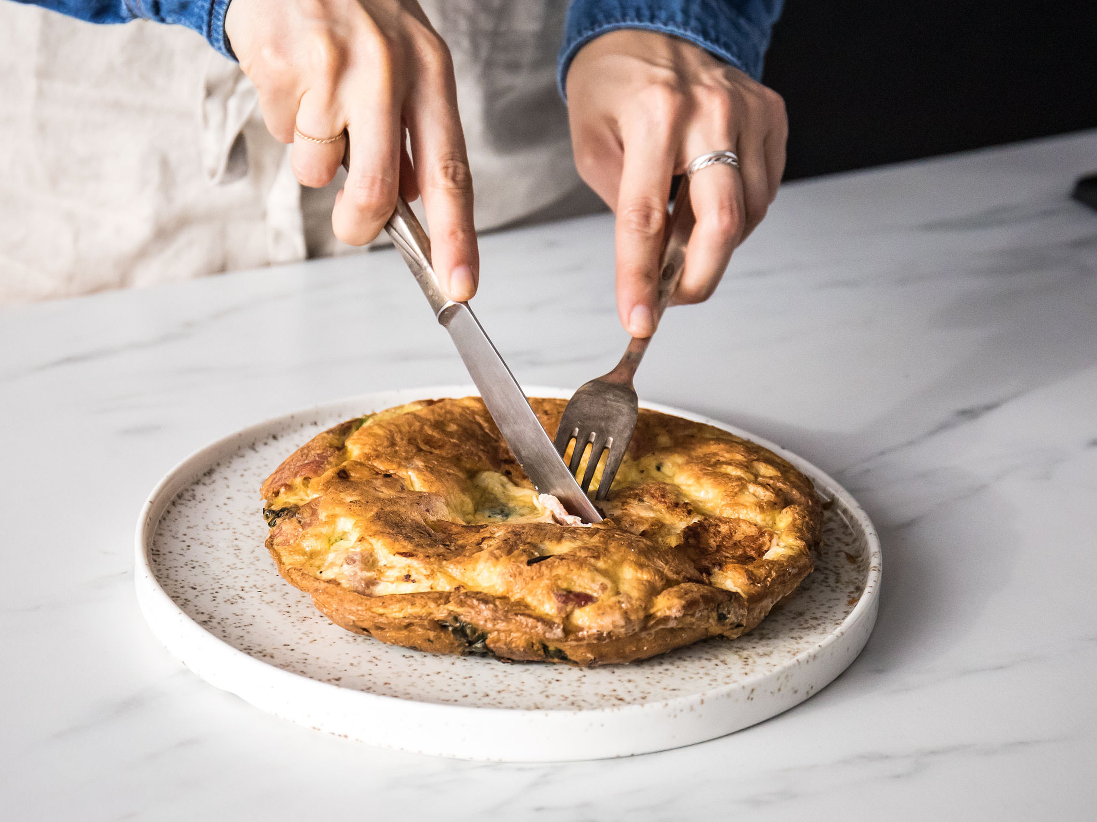 5-ingredient spinach frittata with prosciutto and mozzarella