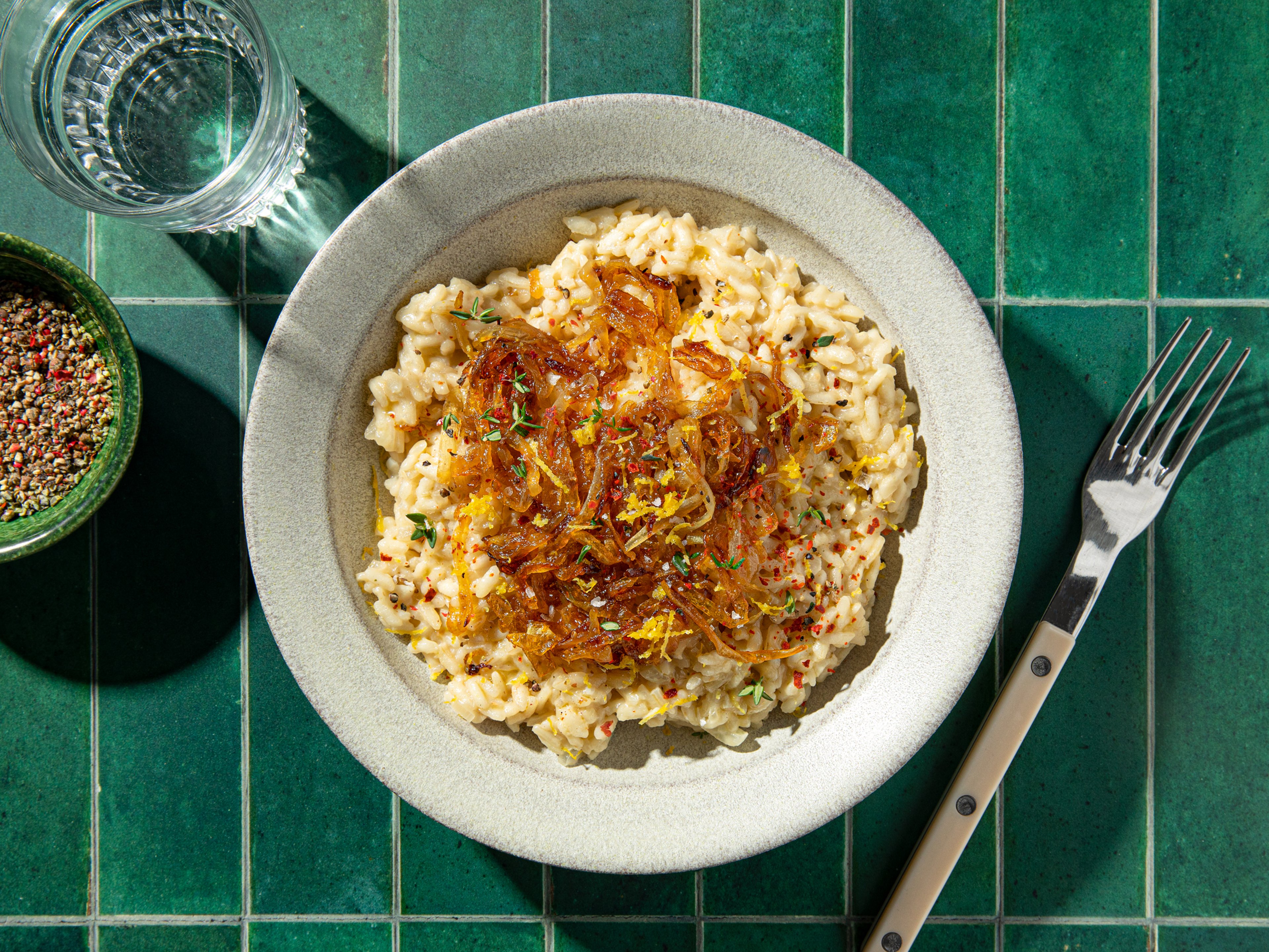 Veganes Risotto mit karamellisierten Zwiebeln