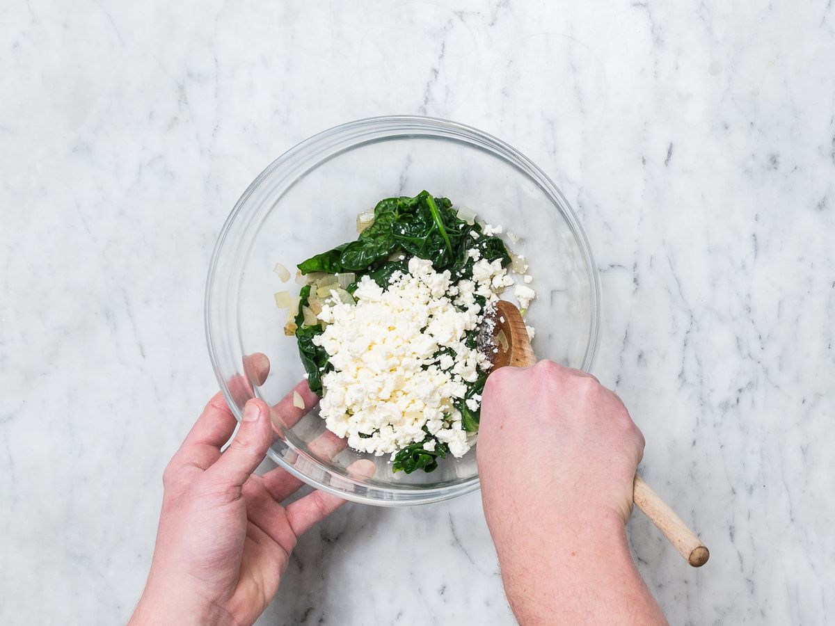 Spinach and feta stuffed chicken breasts | Recipe | Kitchen Stories