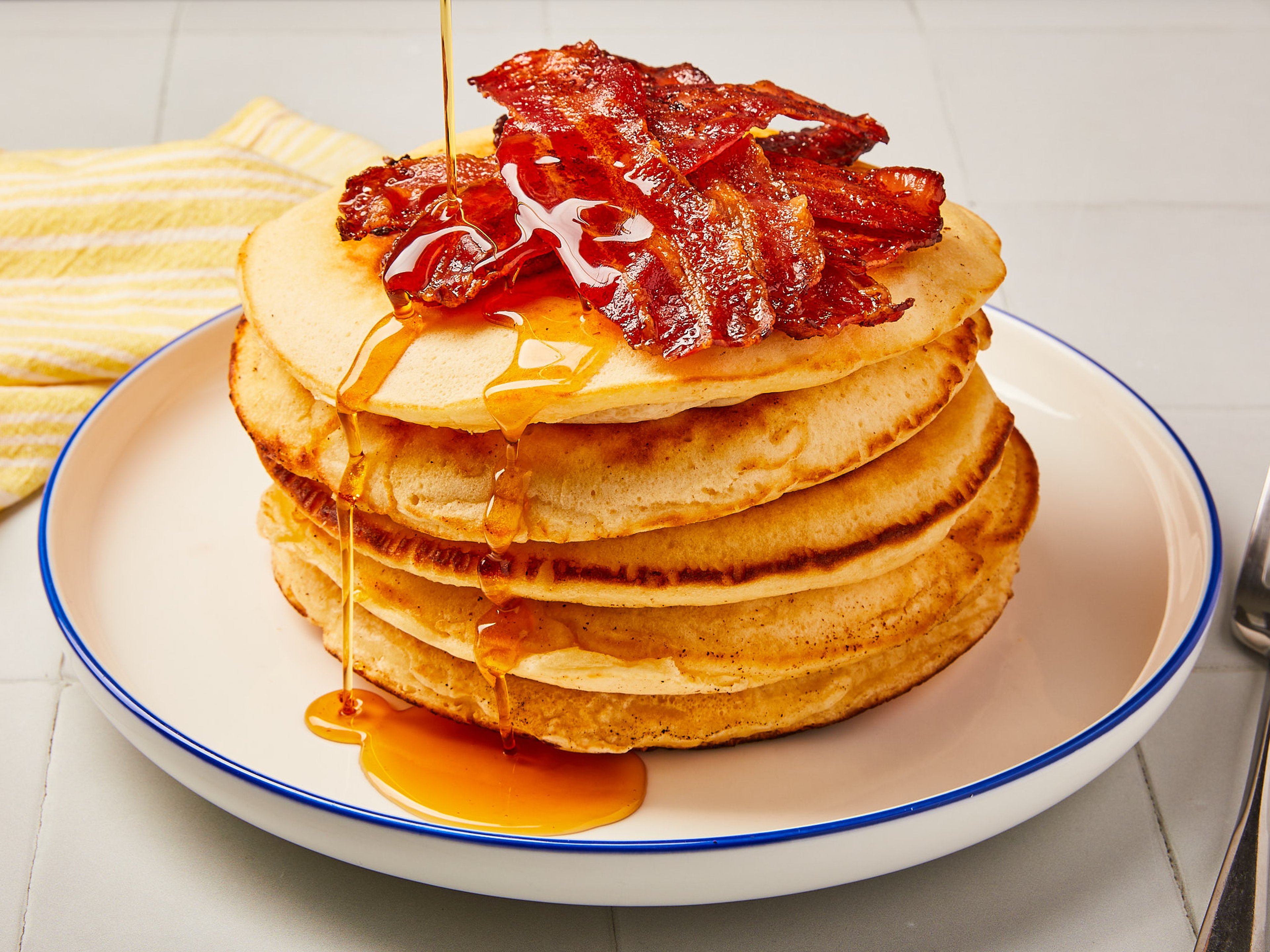 Fluffy American pancakes