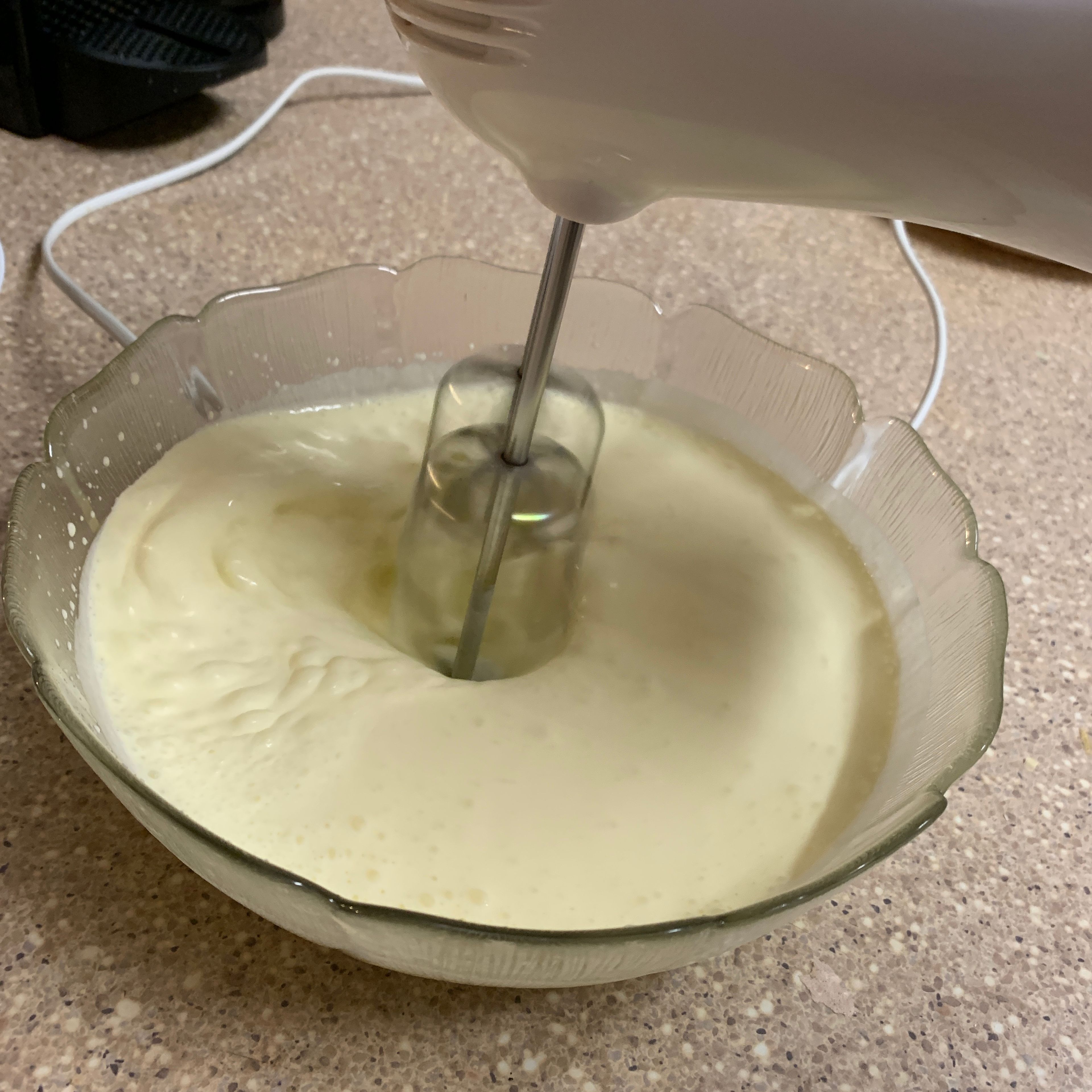 Add the remaining sugar (55g) and cream together and whipped until soft peak