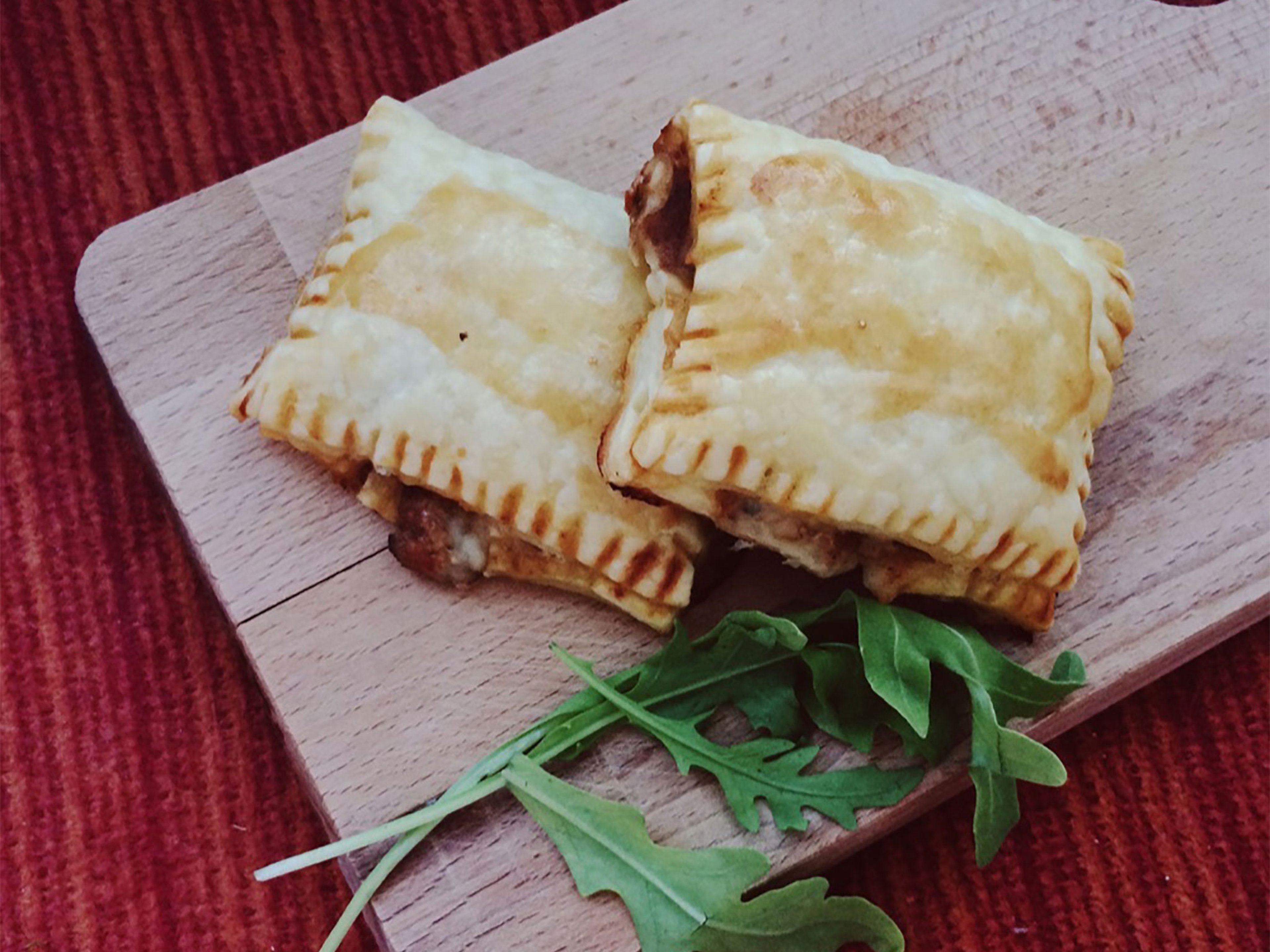 Mozzarella and veggie puff pastry pockets