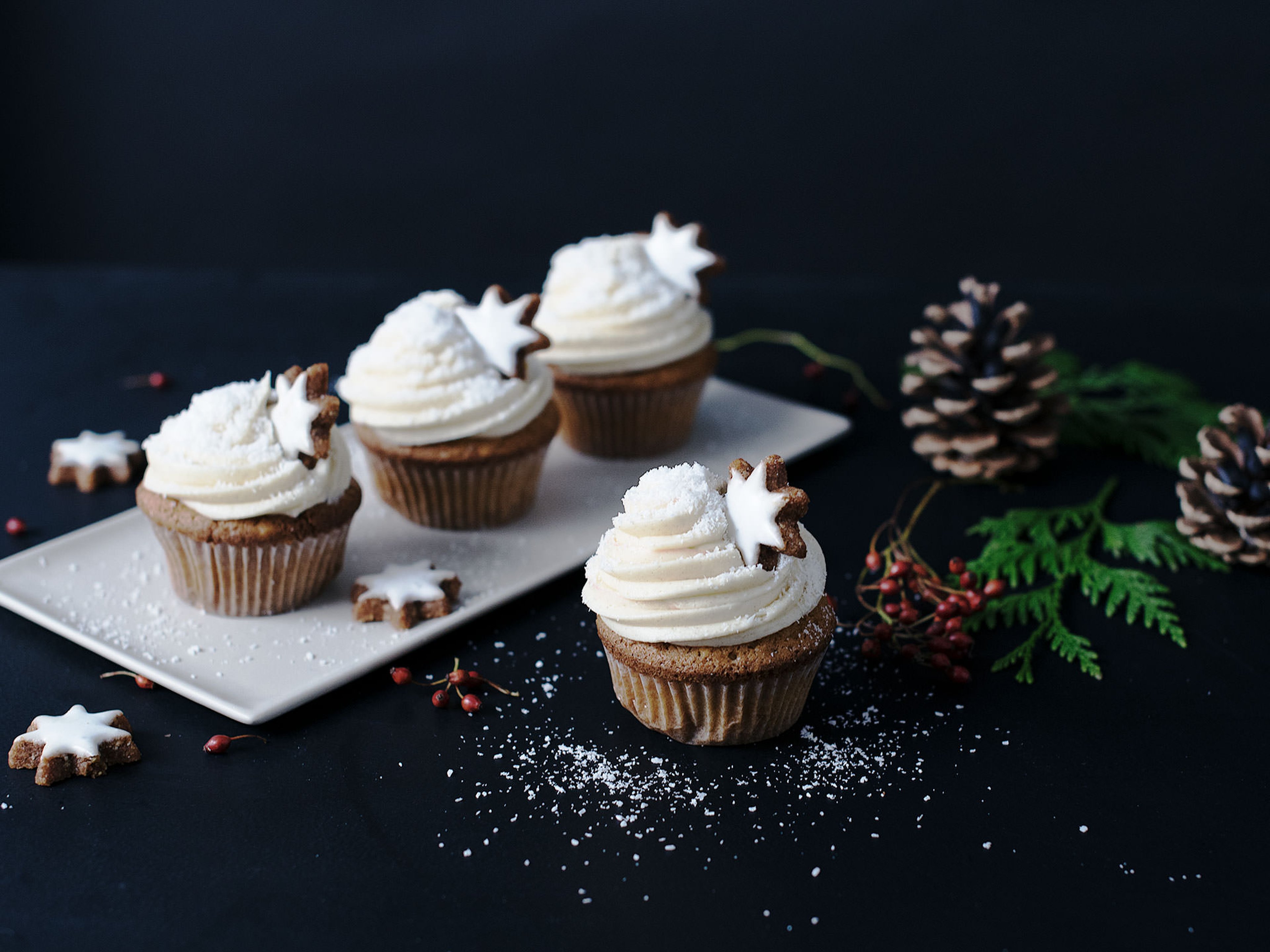 Christmas snow cupcakes