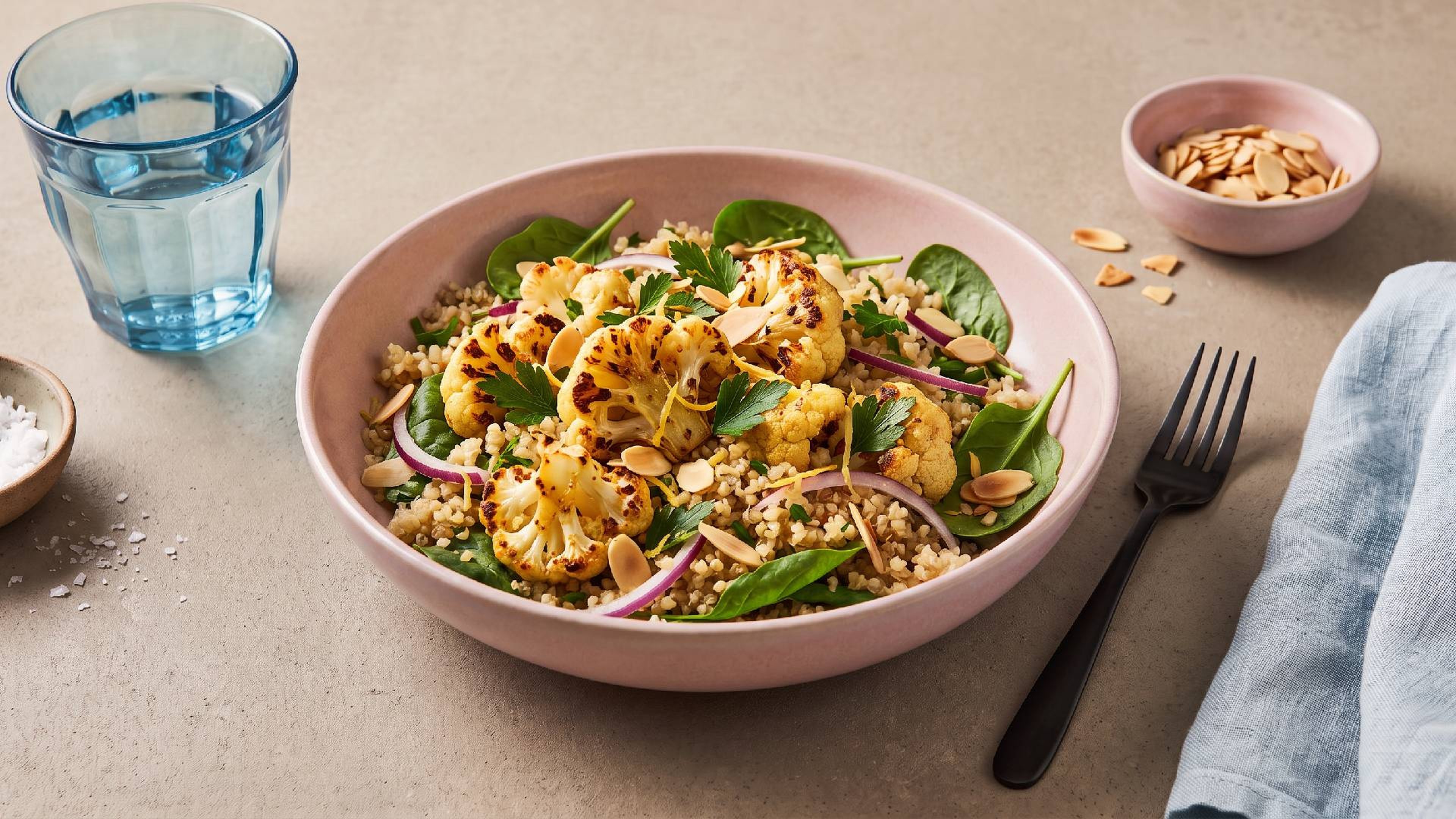 Gerösteter Blumenkohlsalat mit Quinoa