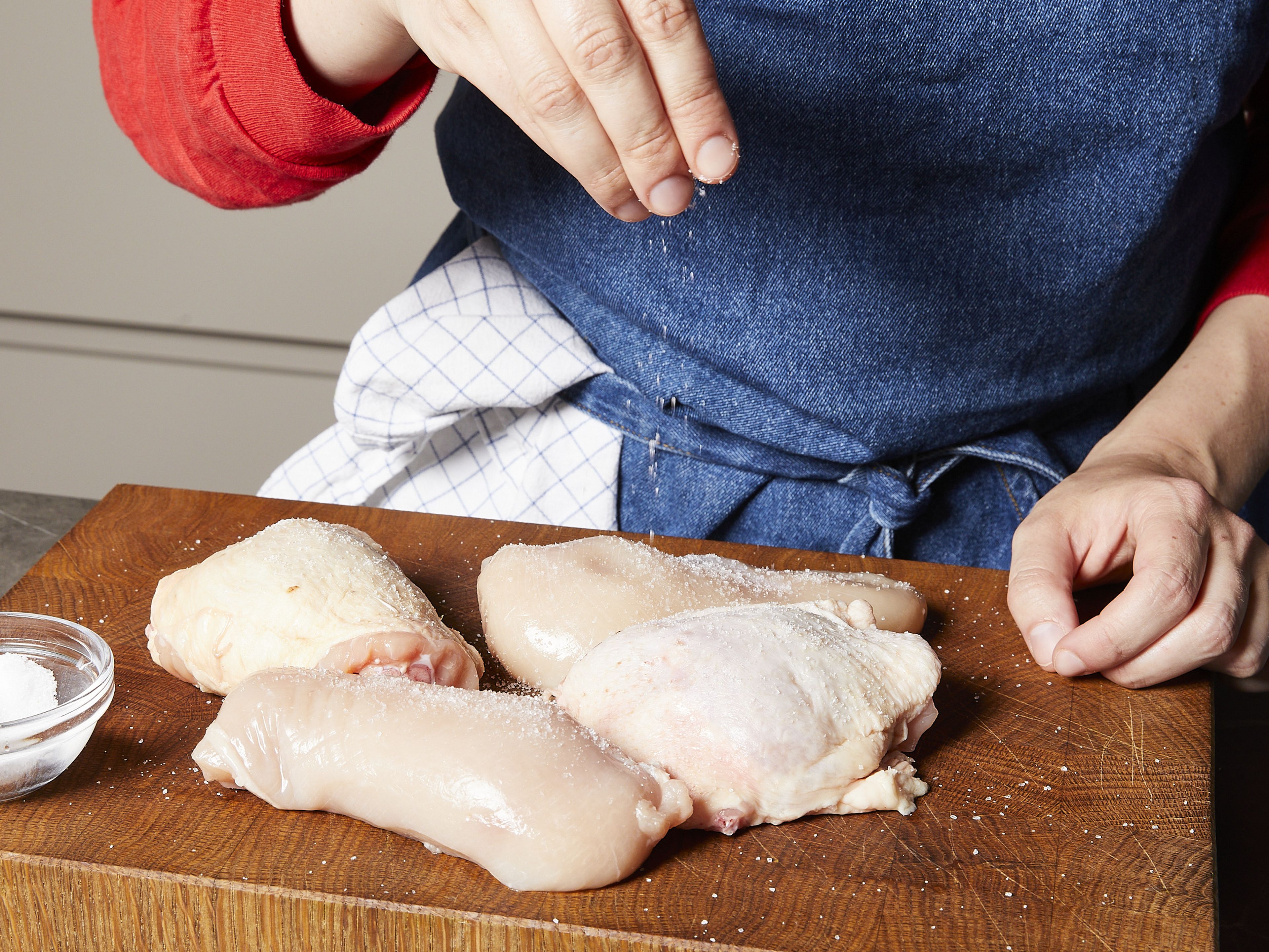 Preheat the oven to 180°C/350°F. Pat the chicken dry with a paper towel, then season all over with salt and set aside.