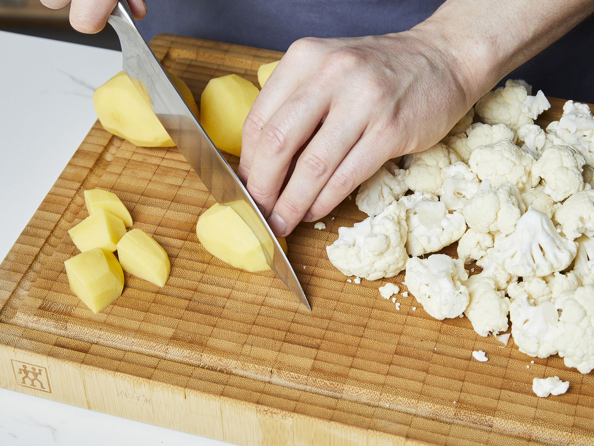 Kartoffel-Blumenkohl-Curry nach indischer Art | Rezept | Kitchen Stories