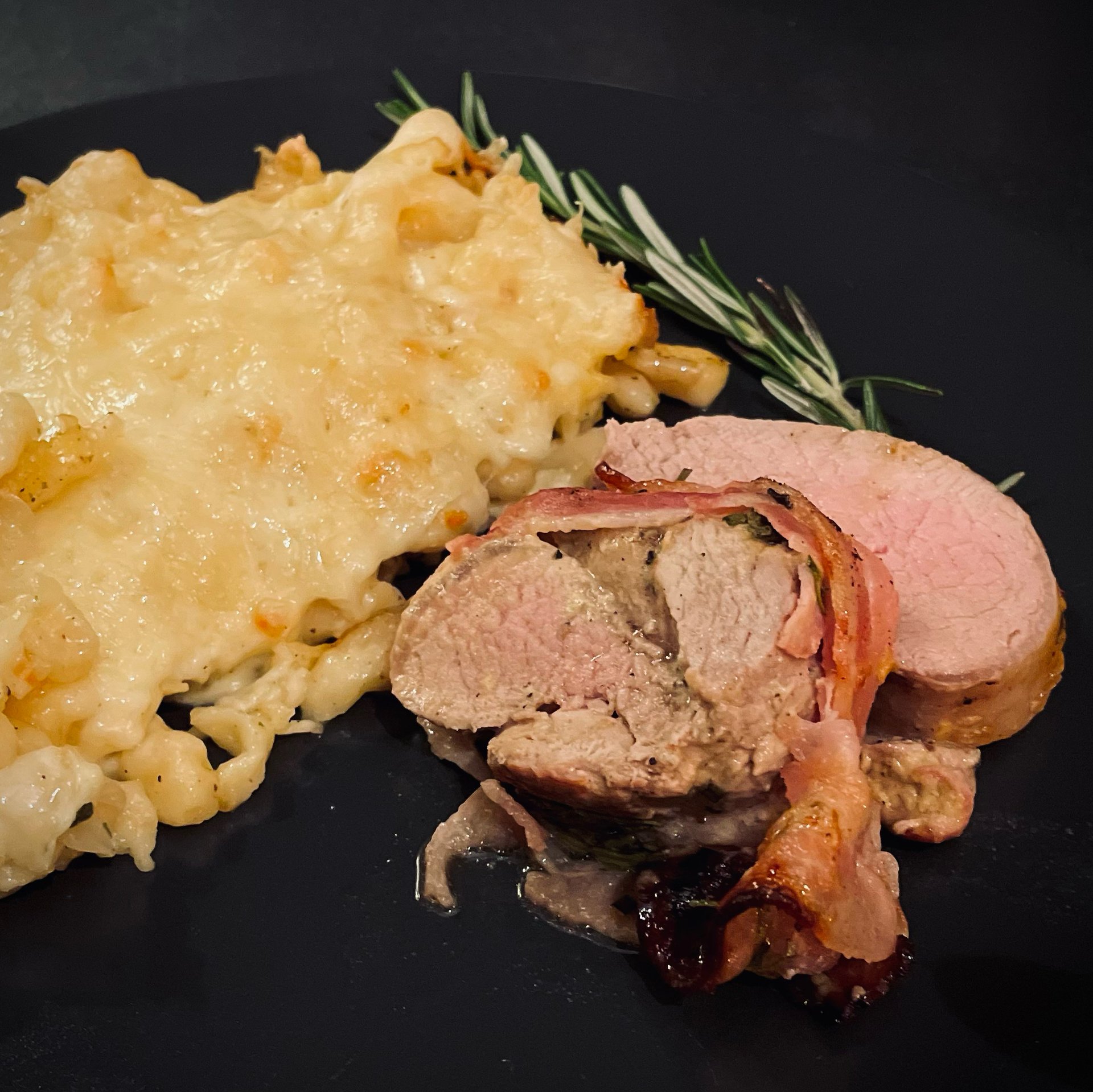 Schweinelendchen im Speckmantel | Rezept | Kitchen Stories