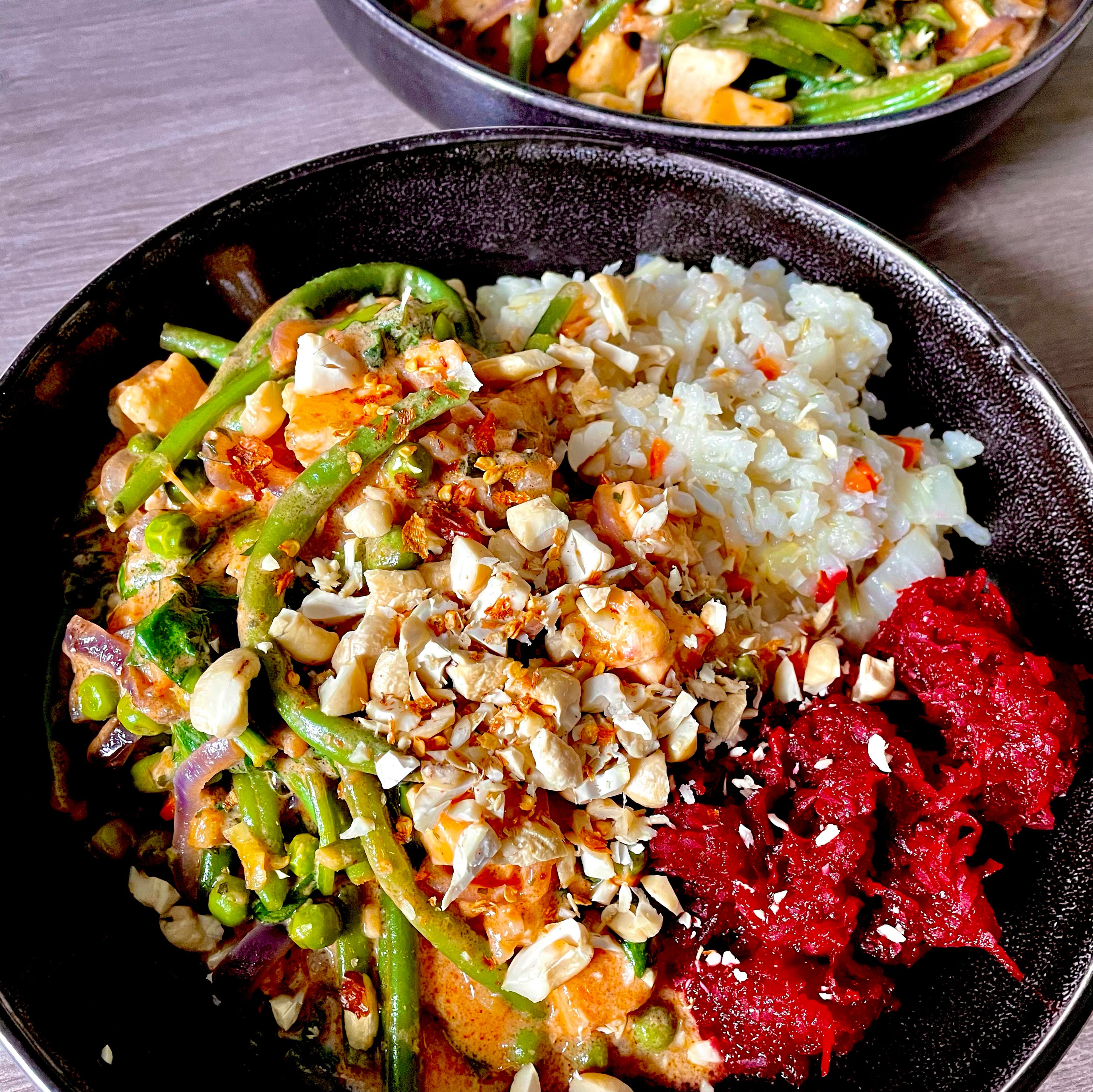 Paneer-Gemüse-Curry mit Rote-Beete-Chutney
