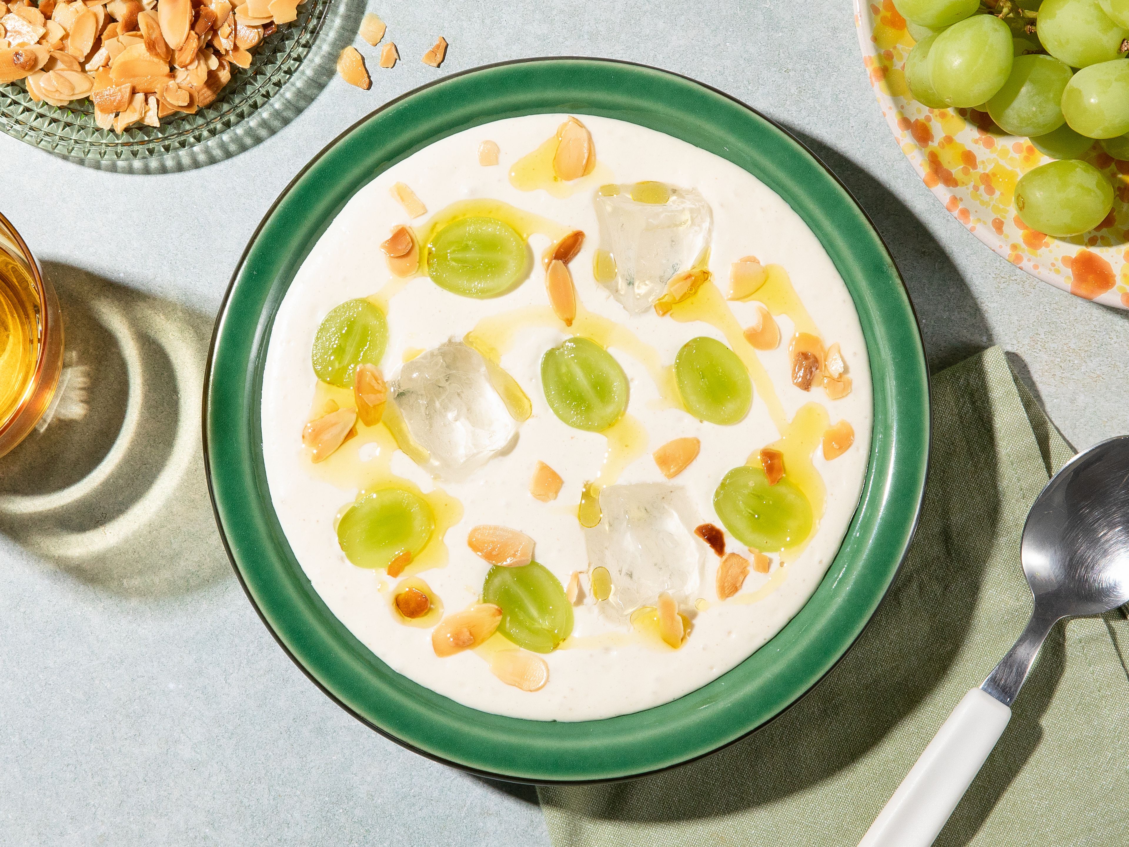 Ajo Blanco (andalusische kalte Mandelsuppe)