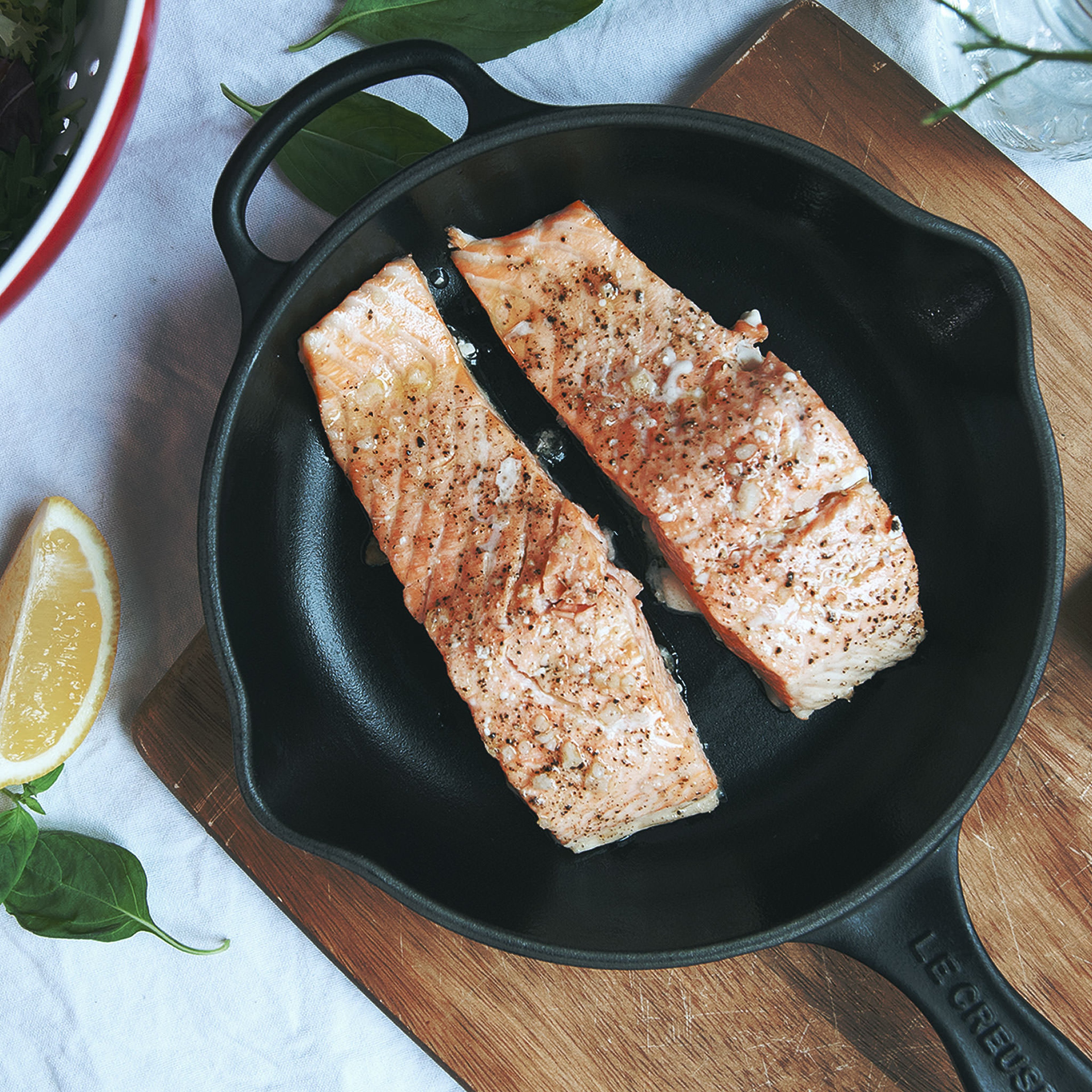 Perfekt zubereiteter Lachs in 2 einfachen Schritten 