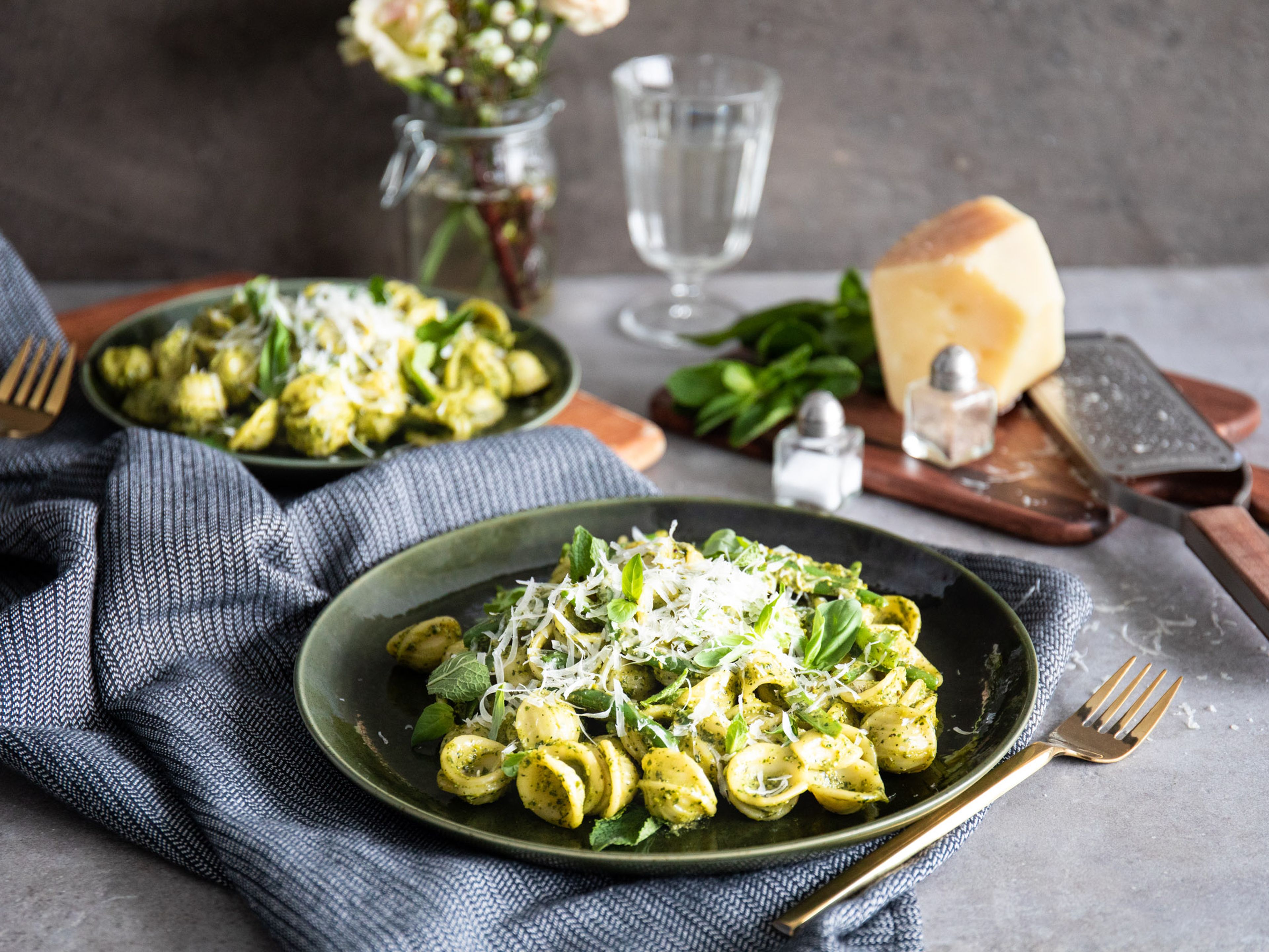 Orecchiette with green beans and pistachio pesto