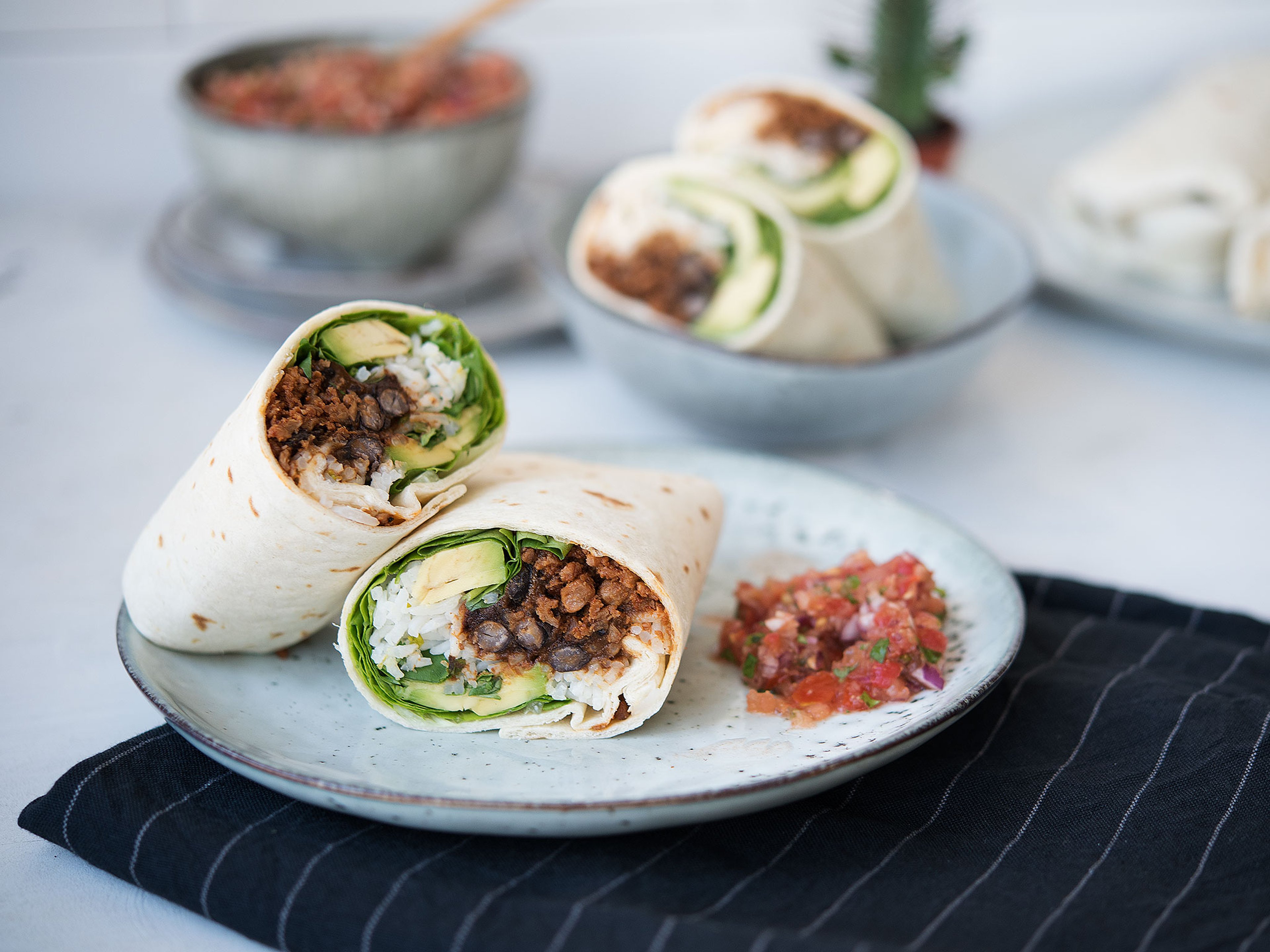 Würzige Burritos mit Avocado