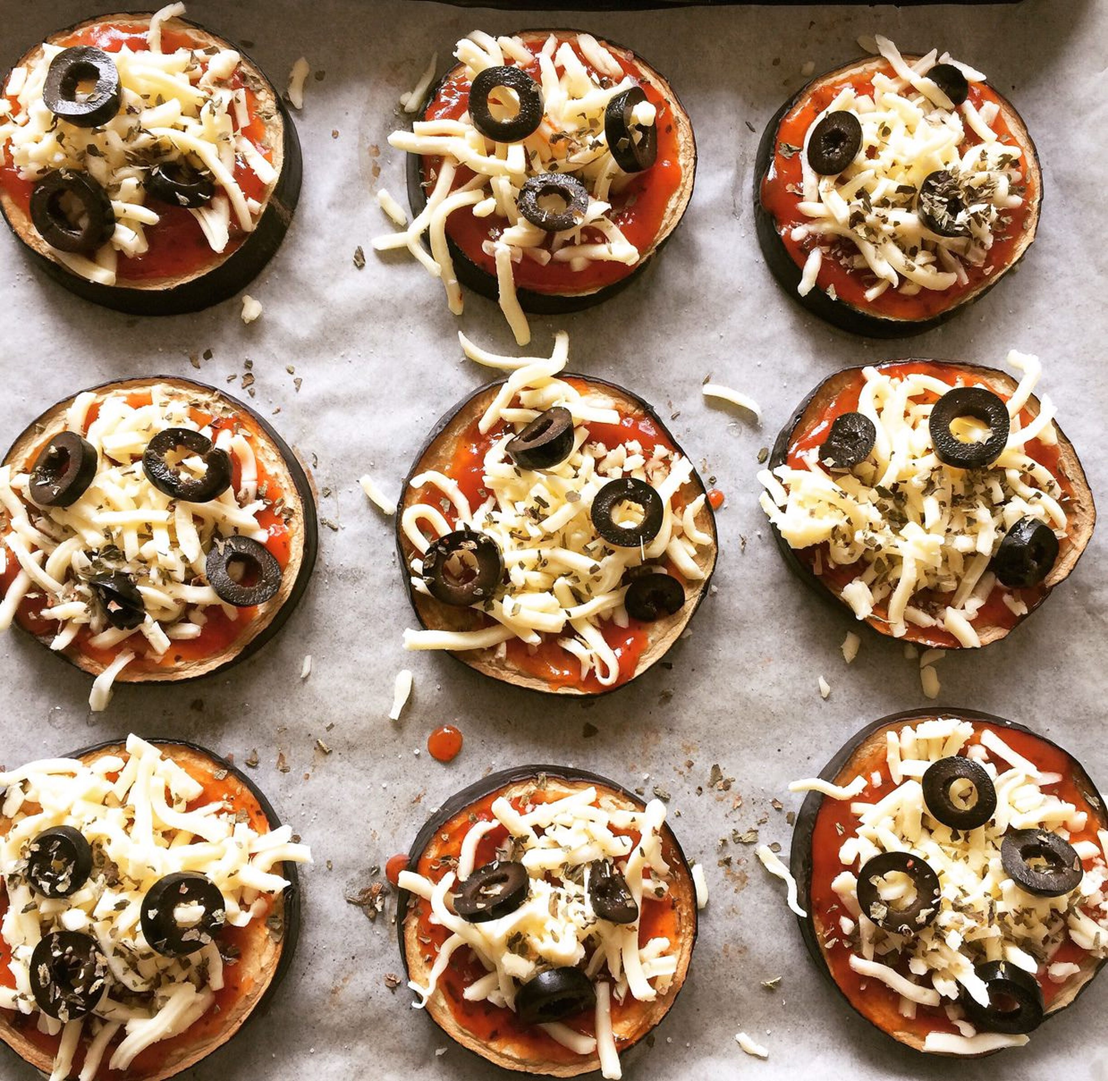 Mini eggplant pizzas