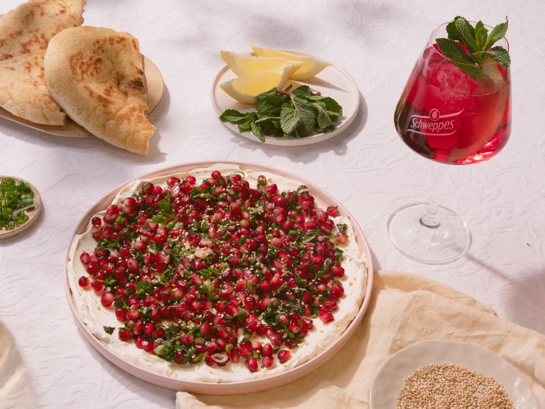 Frischkäse-Dip mit Granatapfel-Salsa