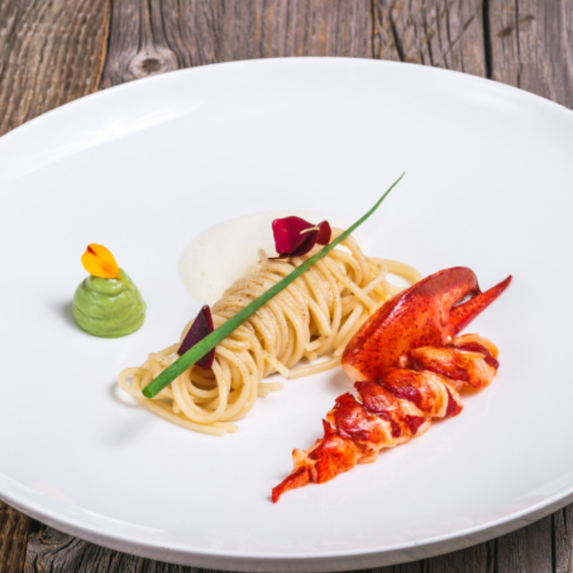 Hummer-Pasta mit Vanillebutter und Erbsenpüree | Rezept | Kitchen Stories