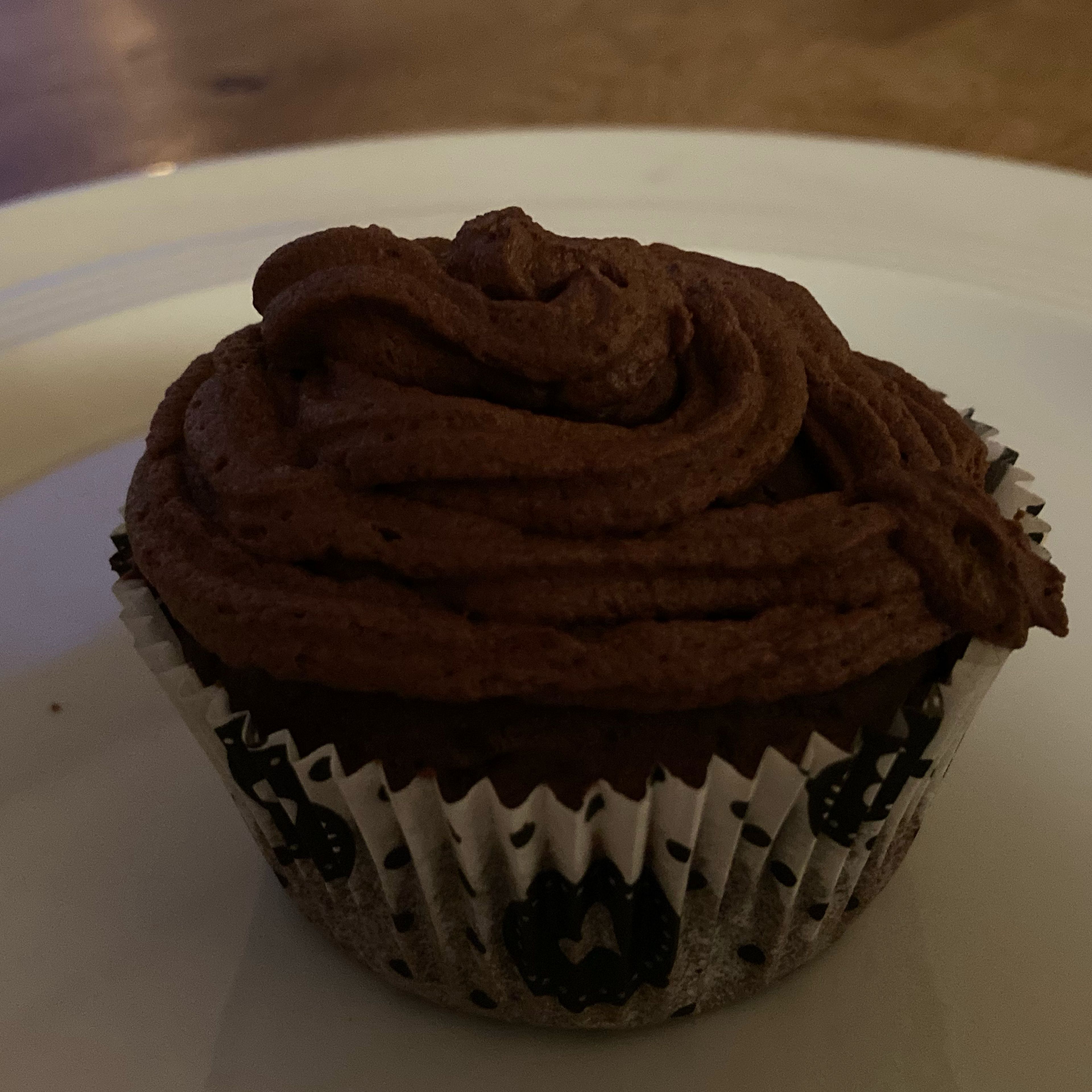 Schokoladen Cupcakes mit Schokoladenstückchen