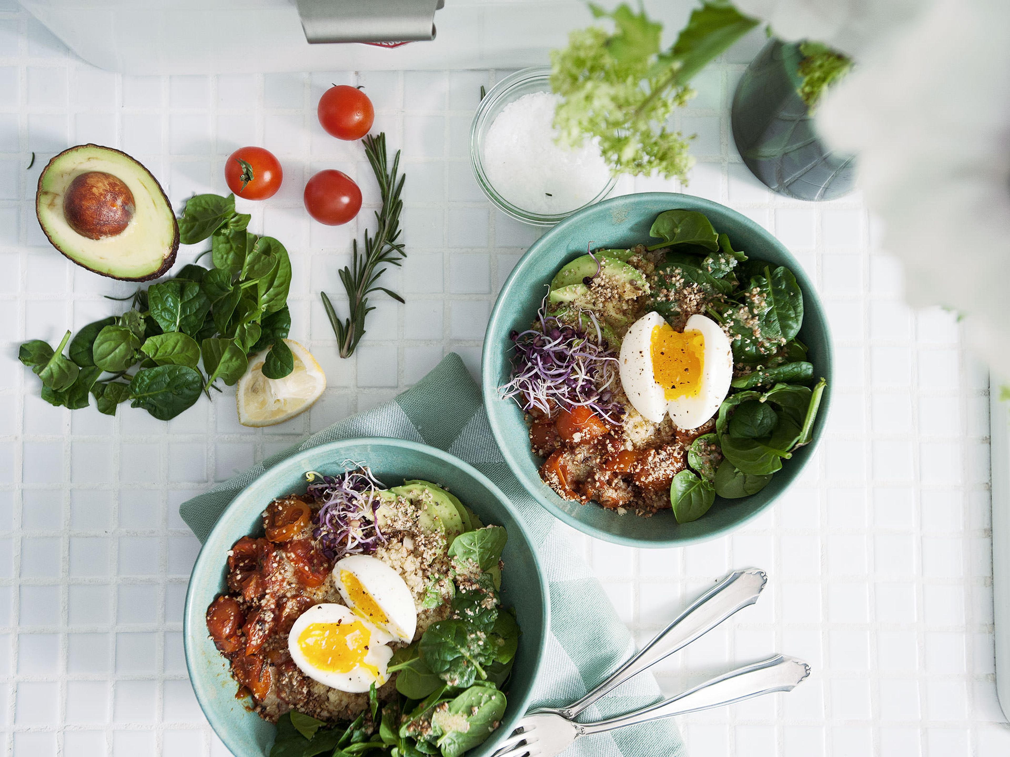 Quinoa breakfast bowl