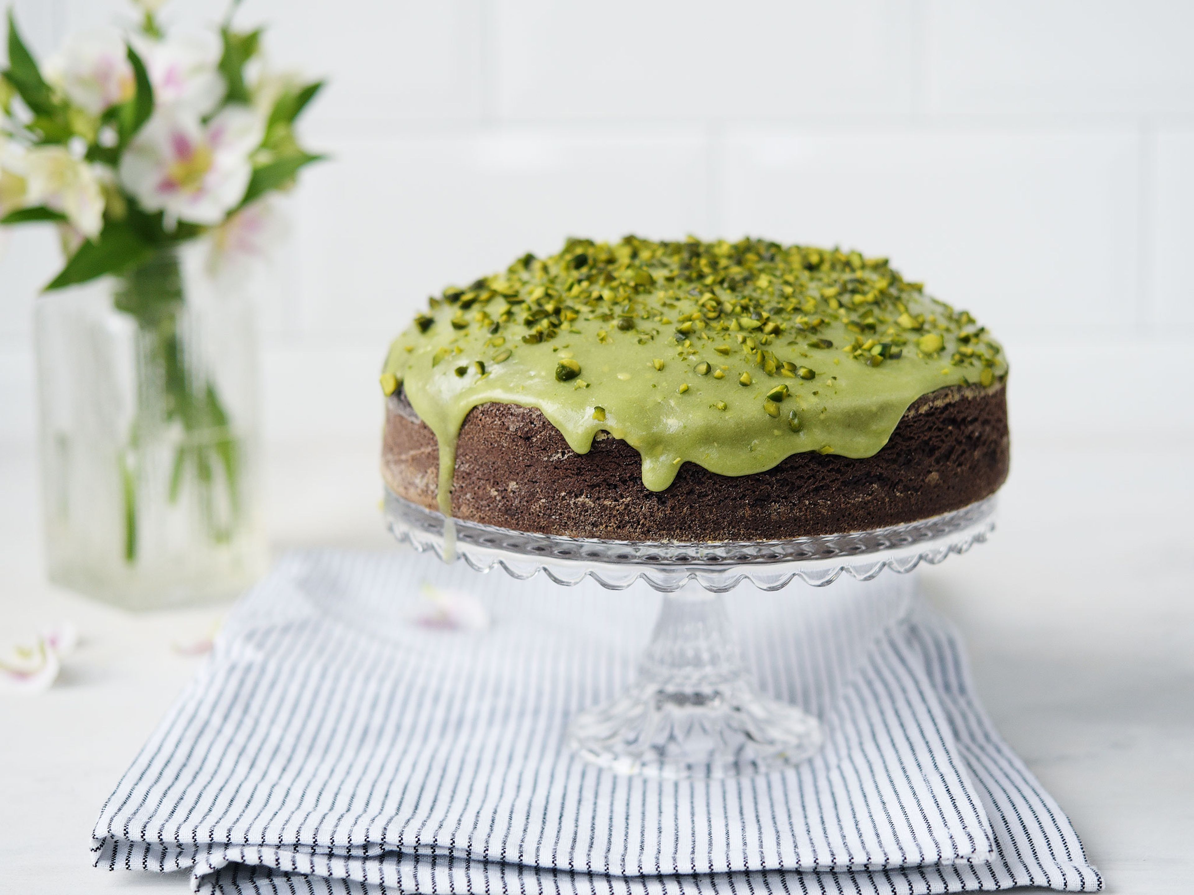 Chocolate cake with avocado and pistachios