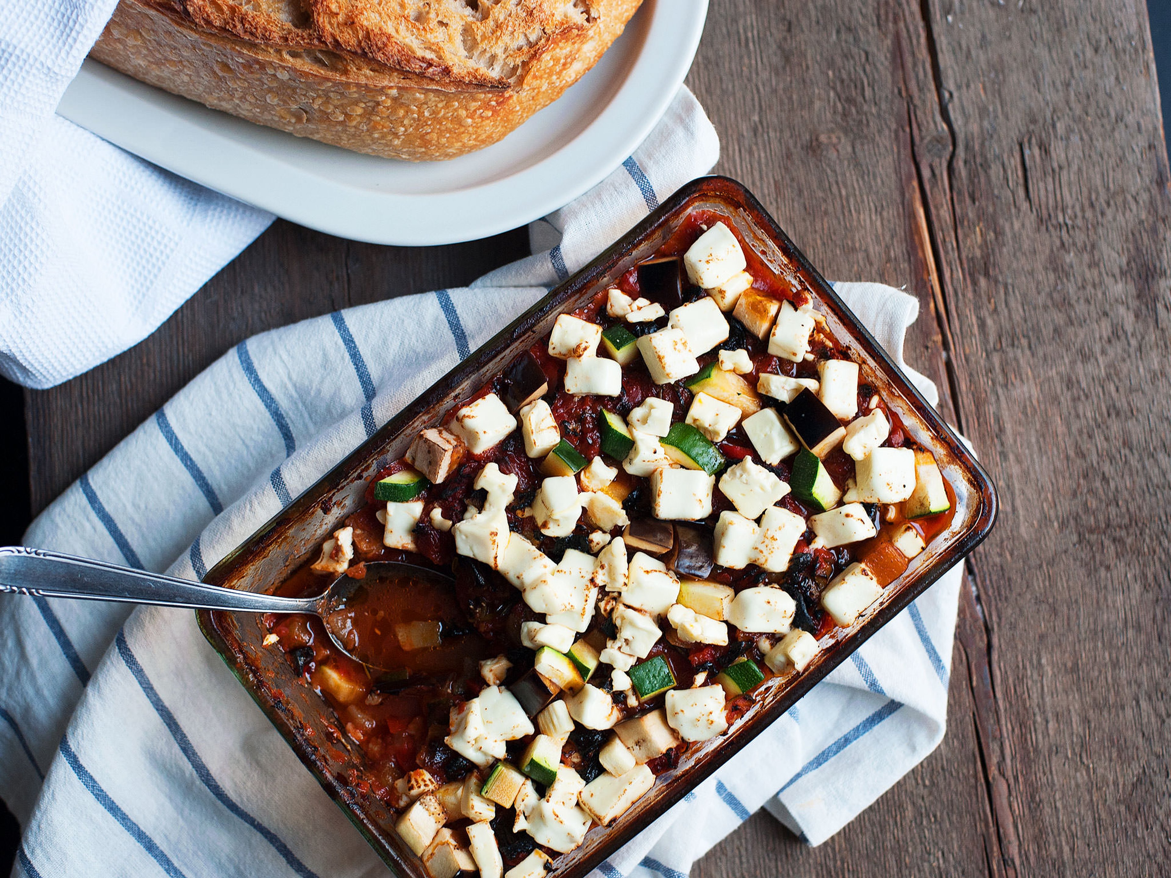 Ratatouille mit Feta aus dem Ofen