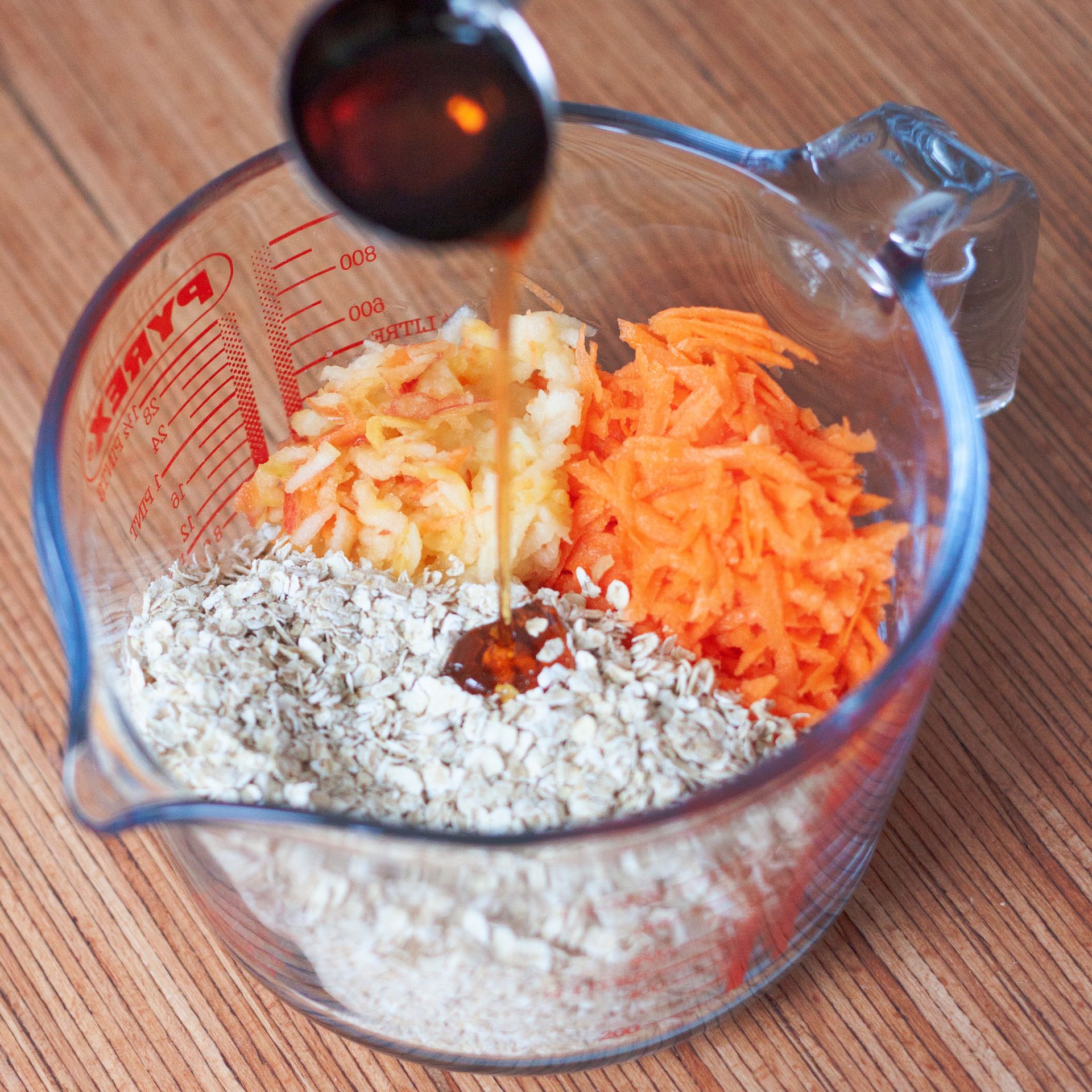 Veganes Birchermüsli mit Möhre und Zimt | Rezept | Kitchen Stories