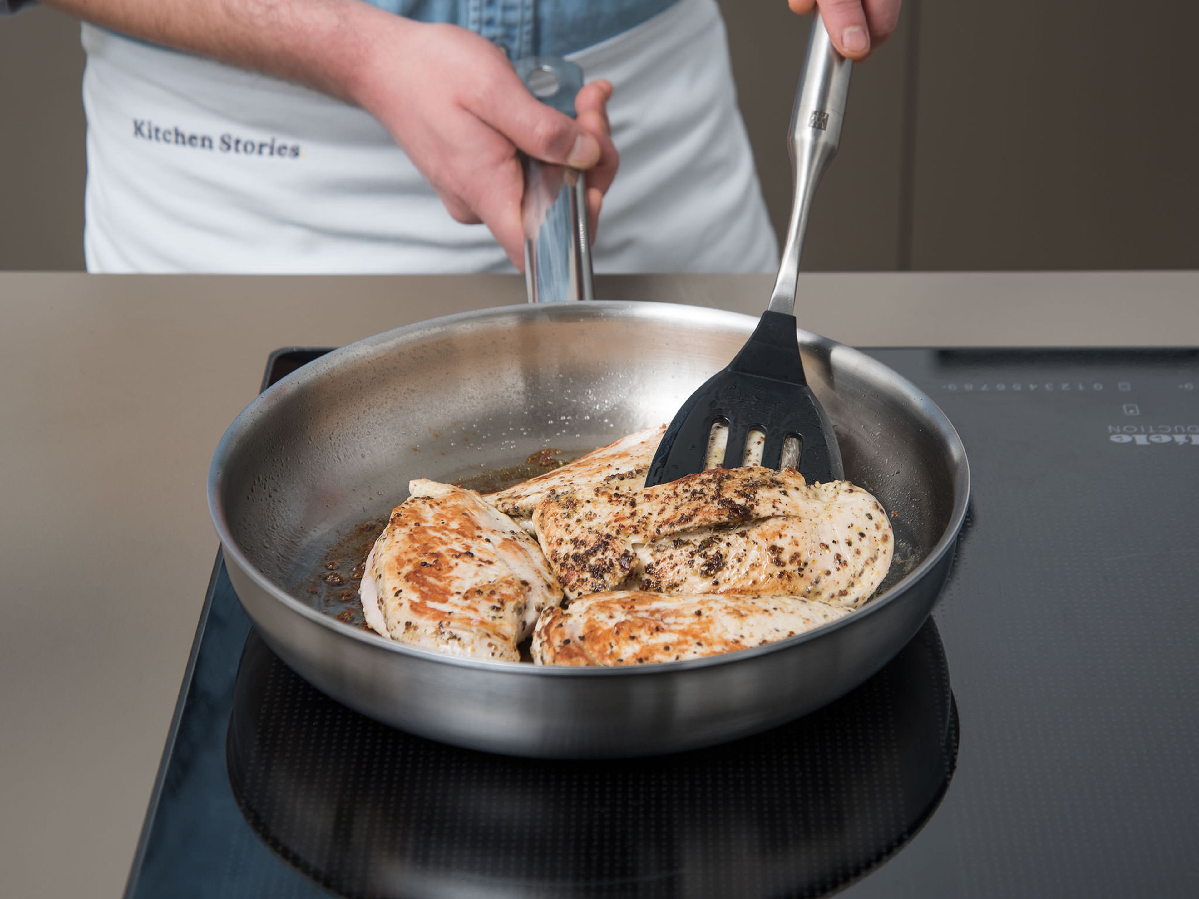 Cooking with a stainless steel pan