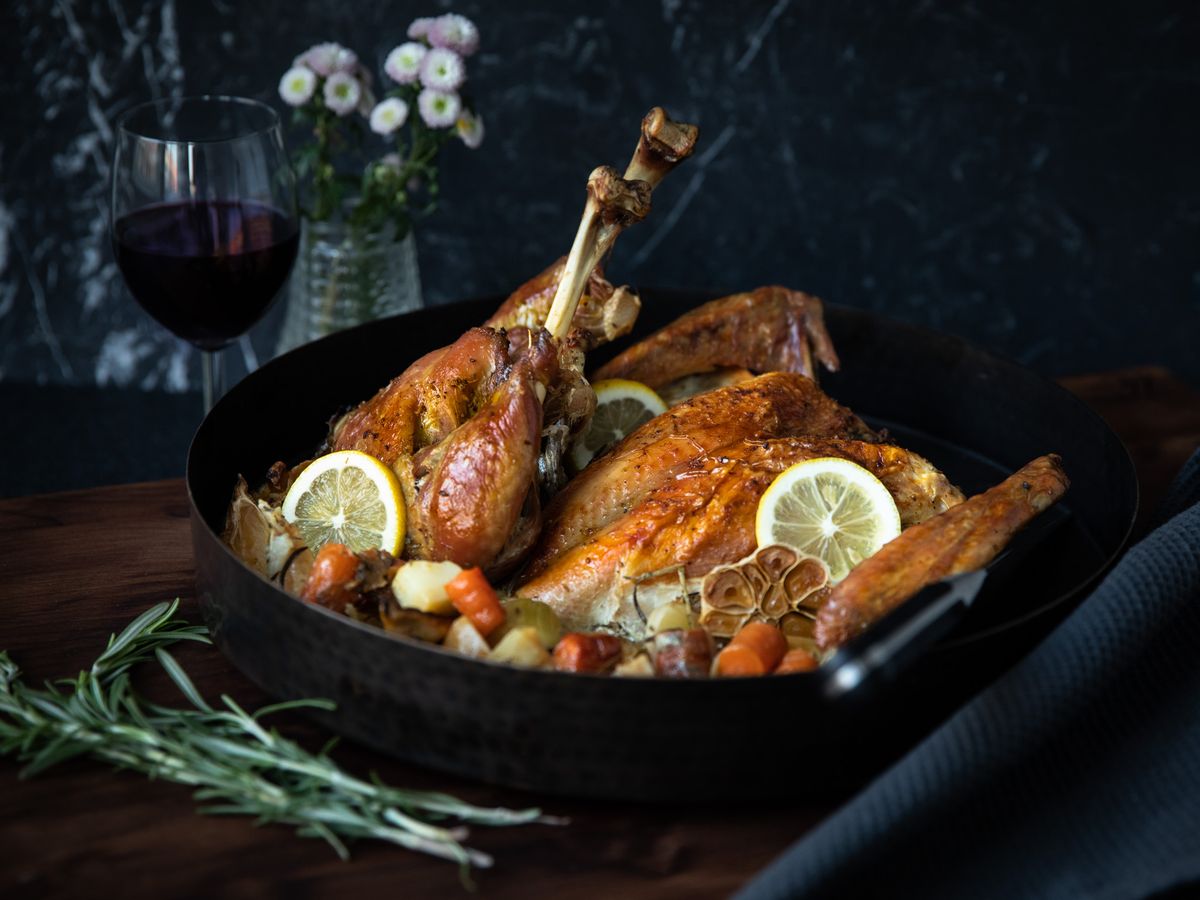 Spatchcocked turkey with anise and herbs | Recipe | Kitchen Stories