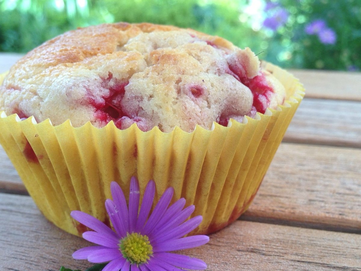 Raspberry muffins | Recipe | Kitchen Stories