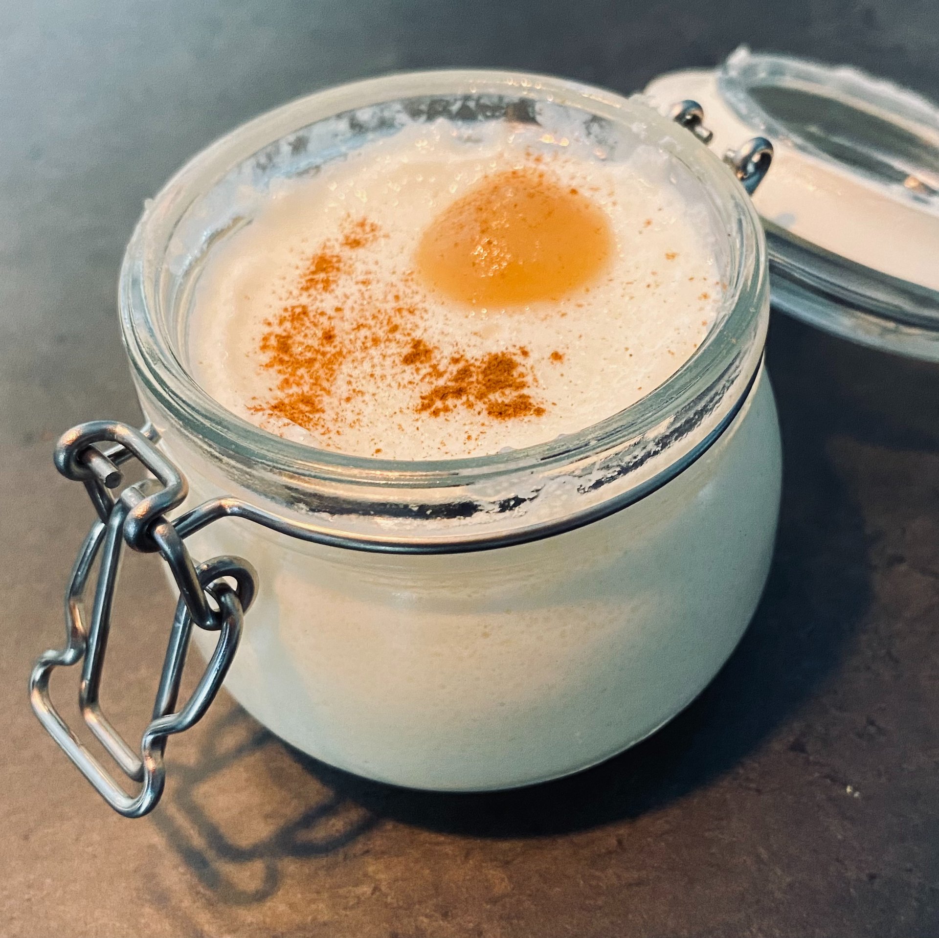 Papas cremiger Grießbrei mit Apfelmarmeladen-Topping | Rezept | Kitchen ...