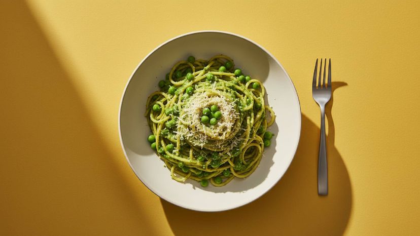 Cremige Pasta in Rekordzeit: So gelingen Spaghetti e piselli