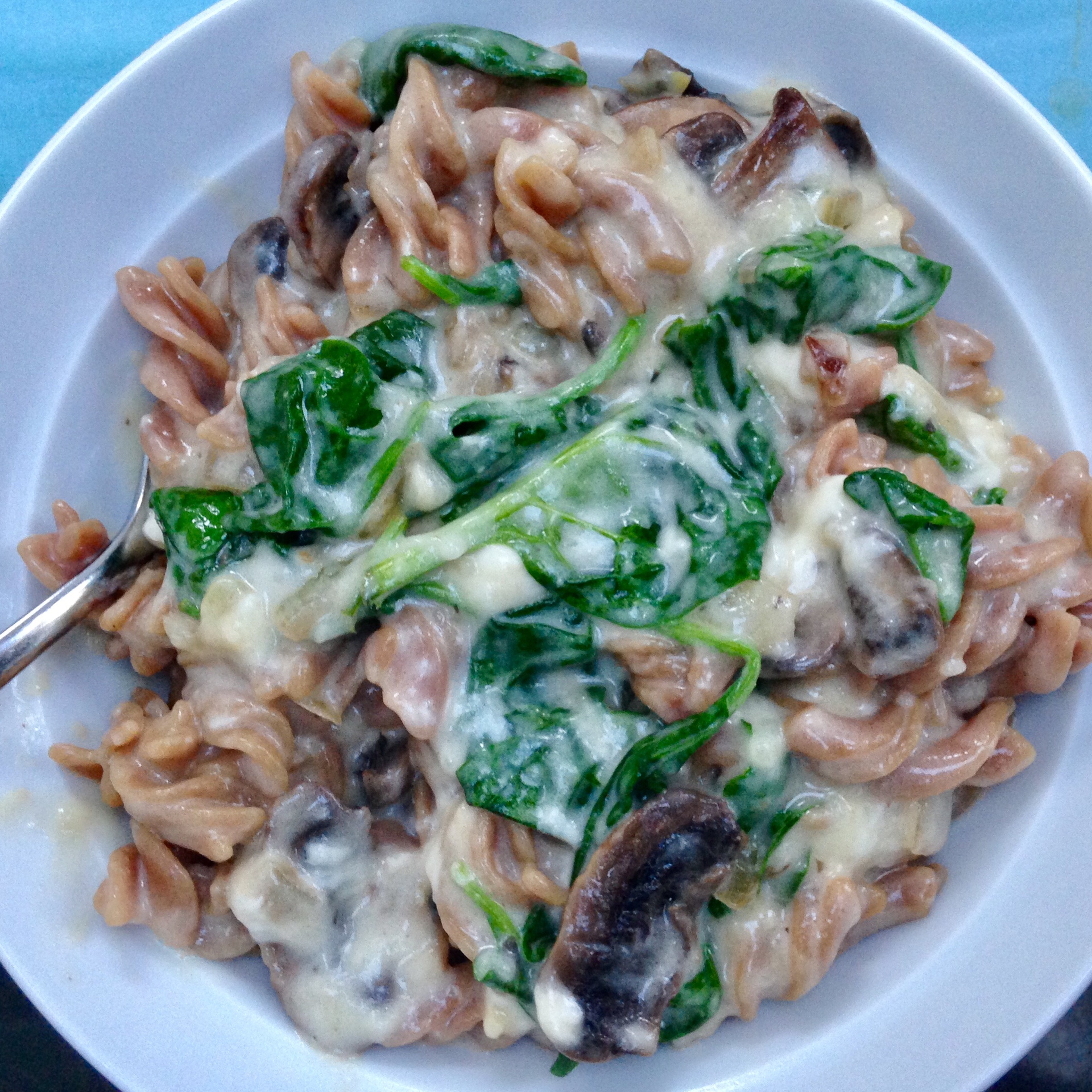 Creamy Cheesy Spinach Mushroom Pasta