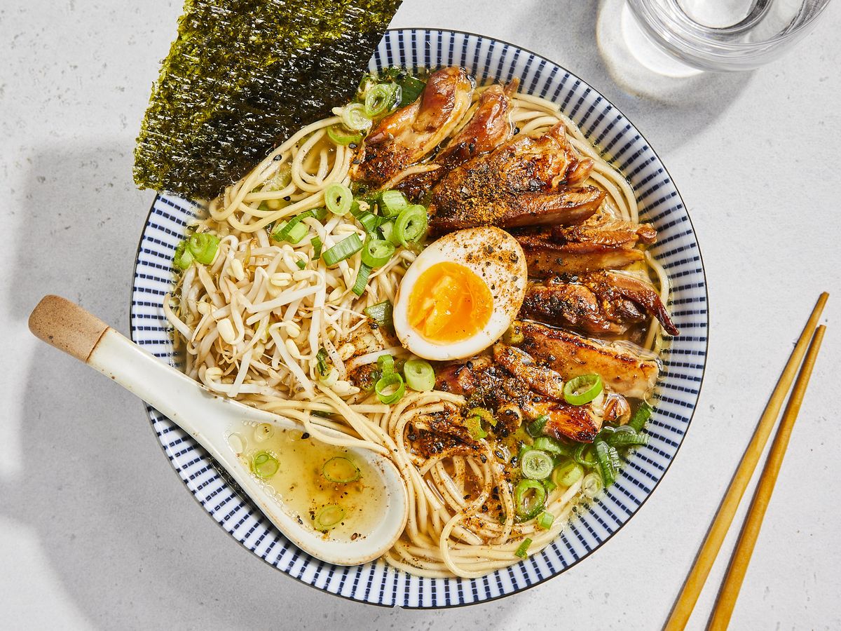Easy shoyu ramen with chicken | Recipe | Kitchen Stories