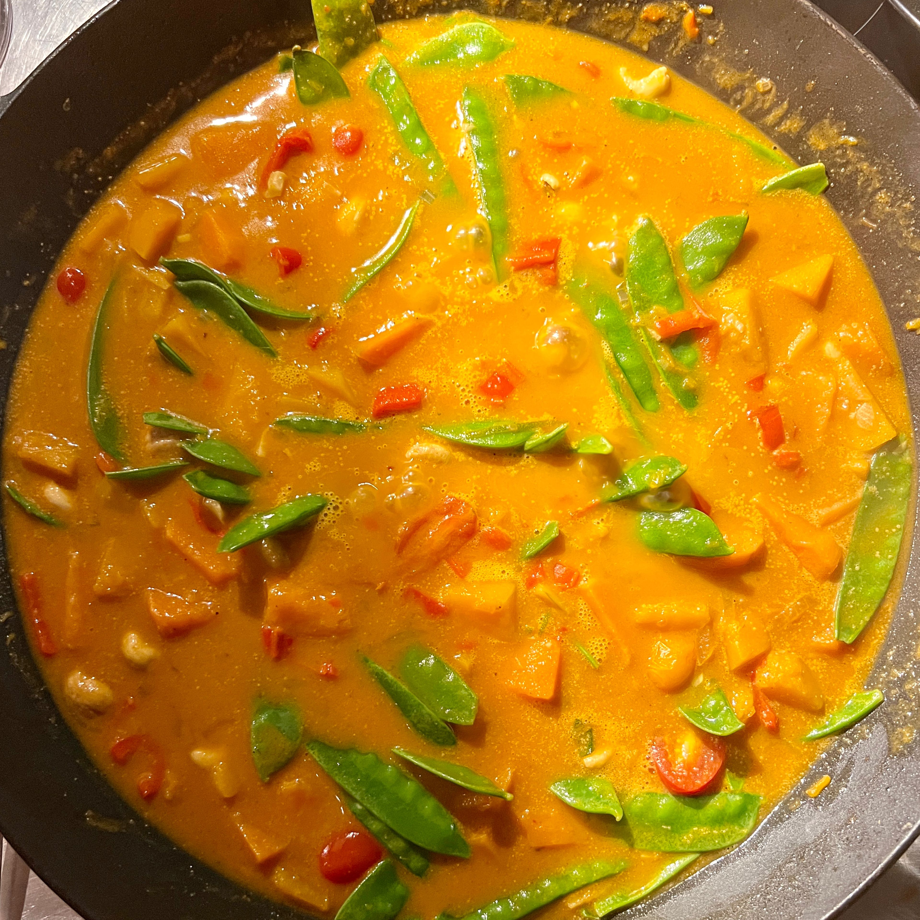 Linsen-Erdnuss-Curry