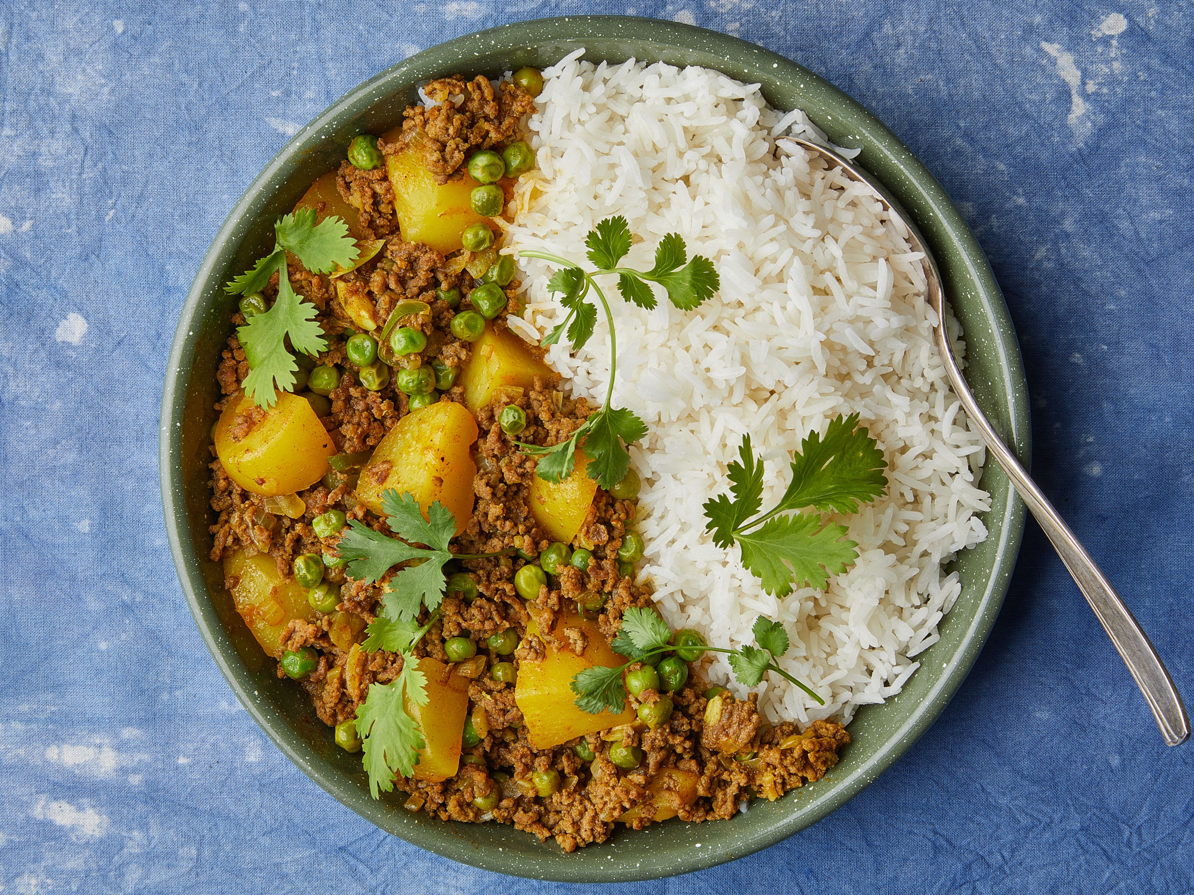 Keema curry (Spiced ground beef with potatoes)