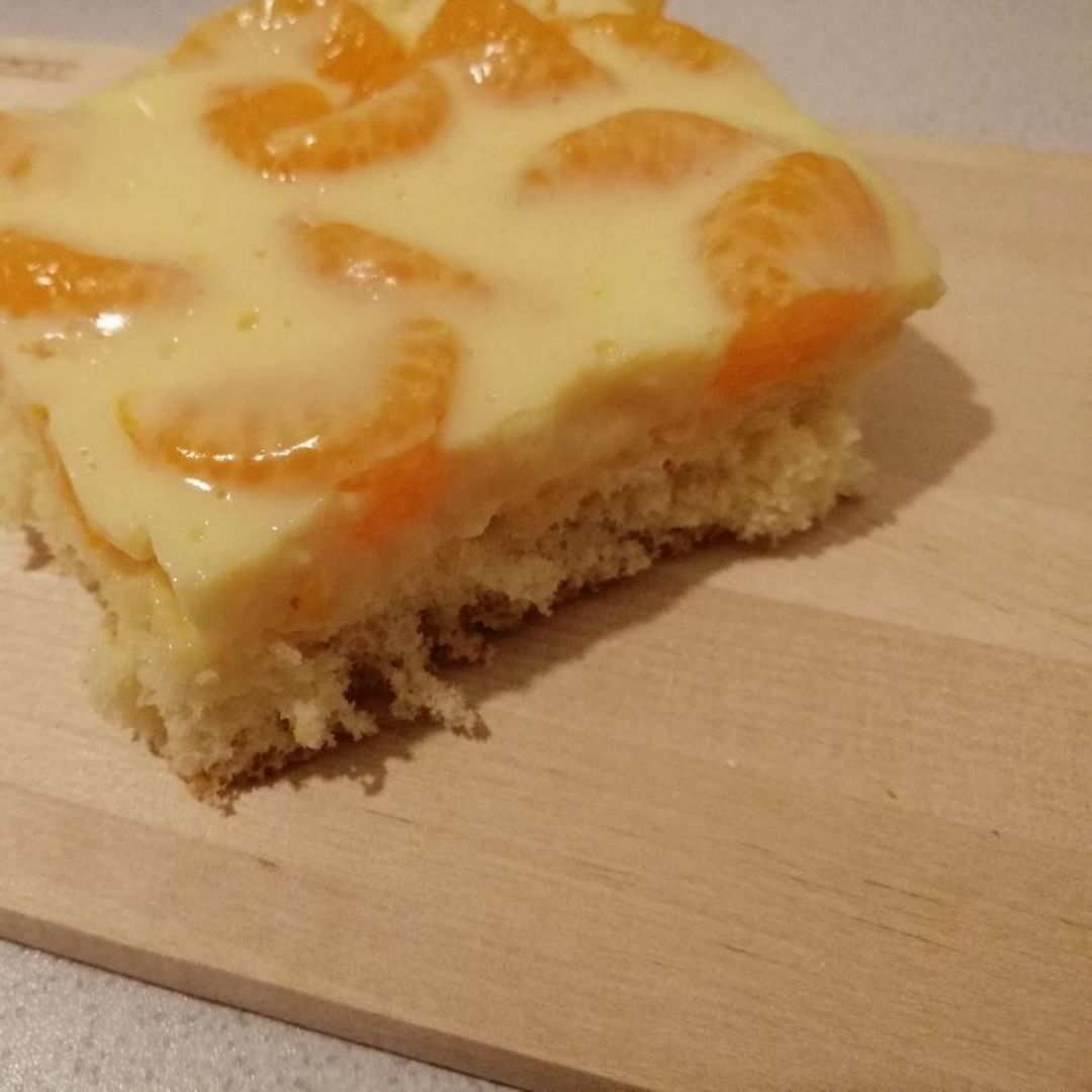 Schneller Mandarinen-Pudding Kuchen mit Bisquitboden