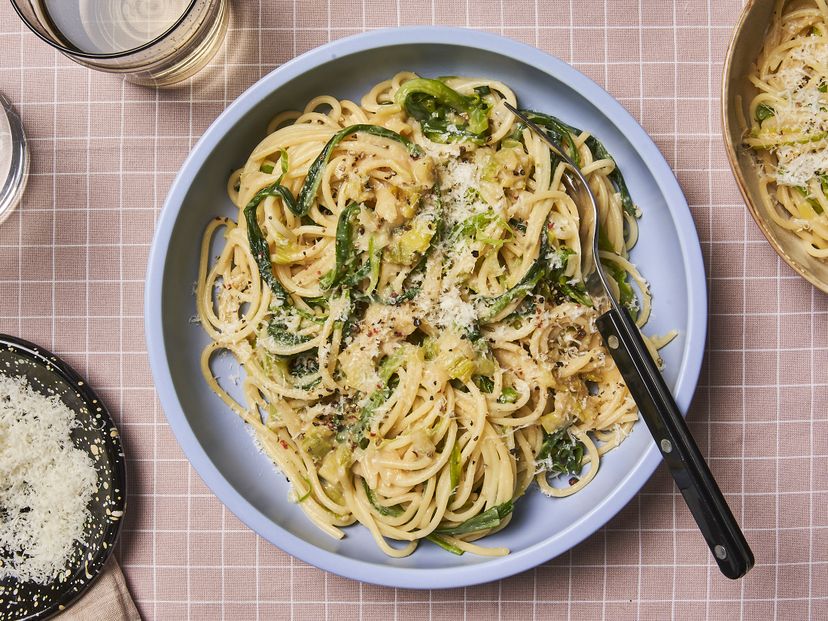 Easy creamy pasta with leek and miso sauce