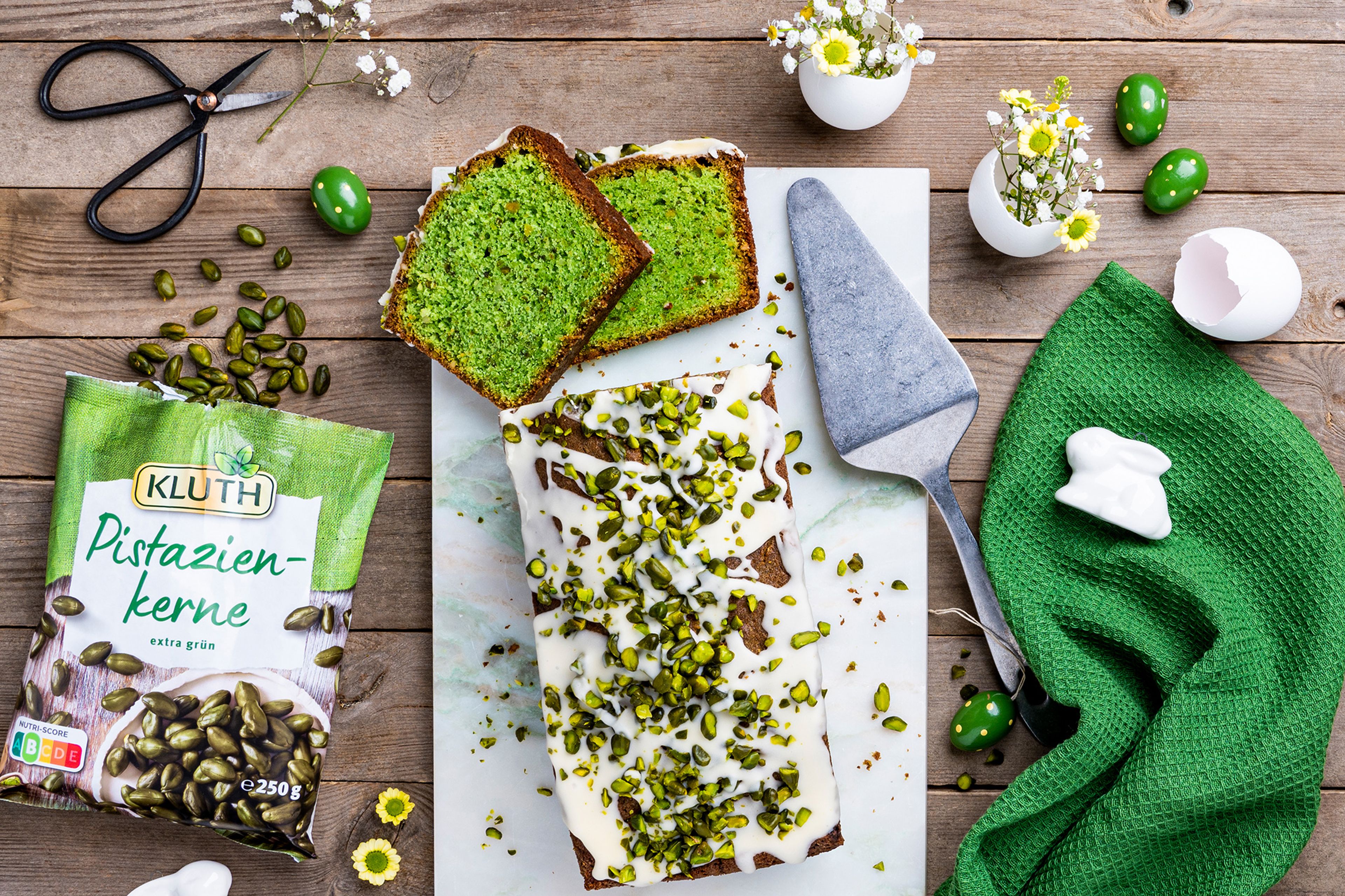 Pistazienkuchen mit Eierlikör-Guss