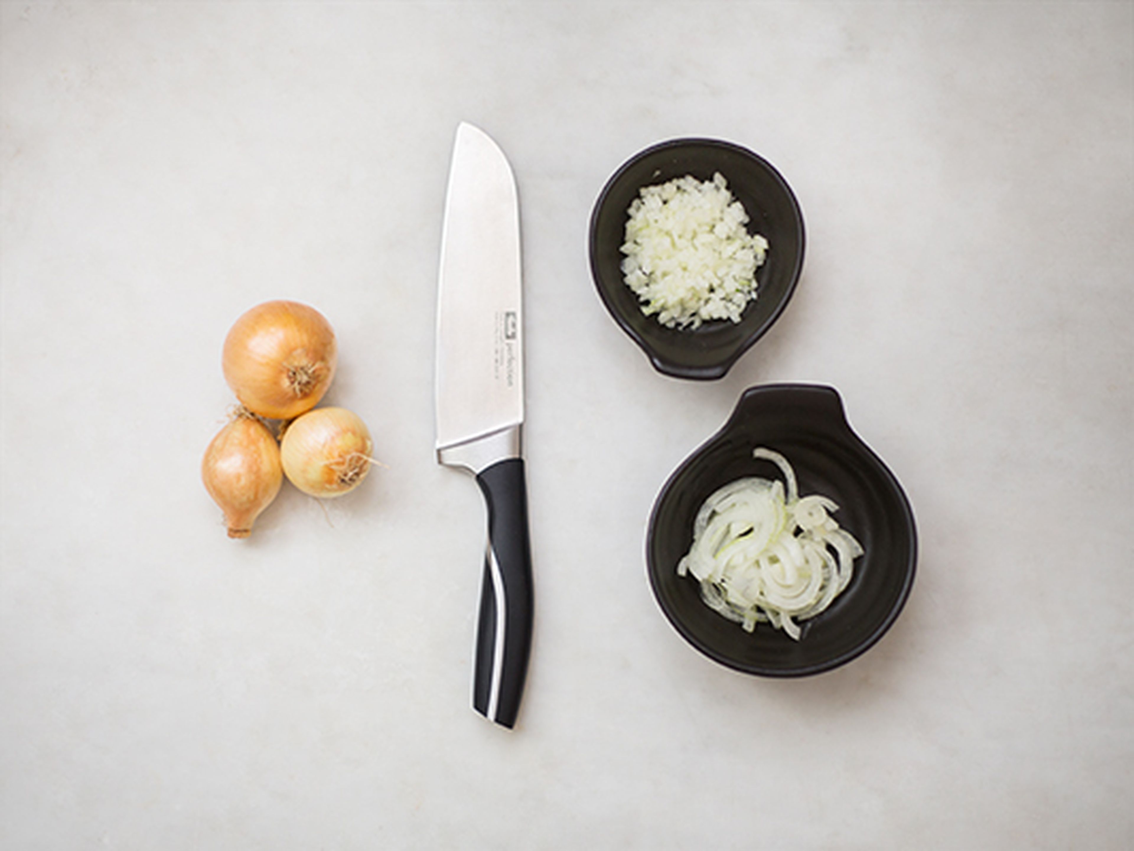 how-to-cut-an-onion