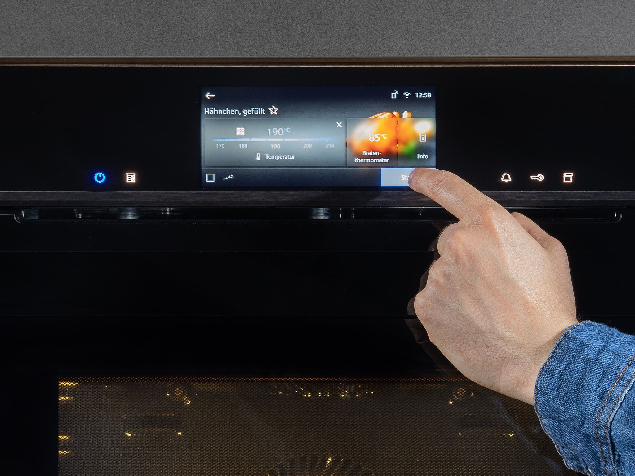 Crispy, juicy roasted chicken | Recipe | Kitchen Stories