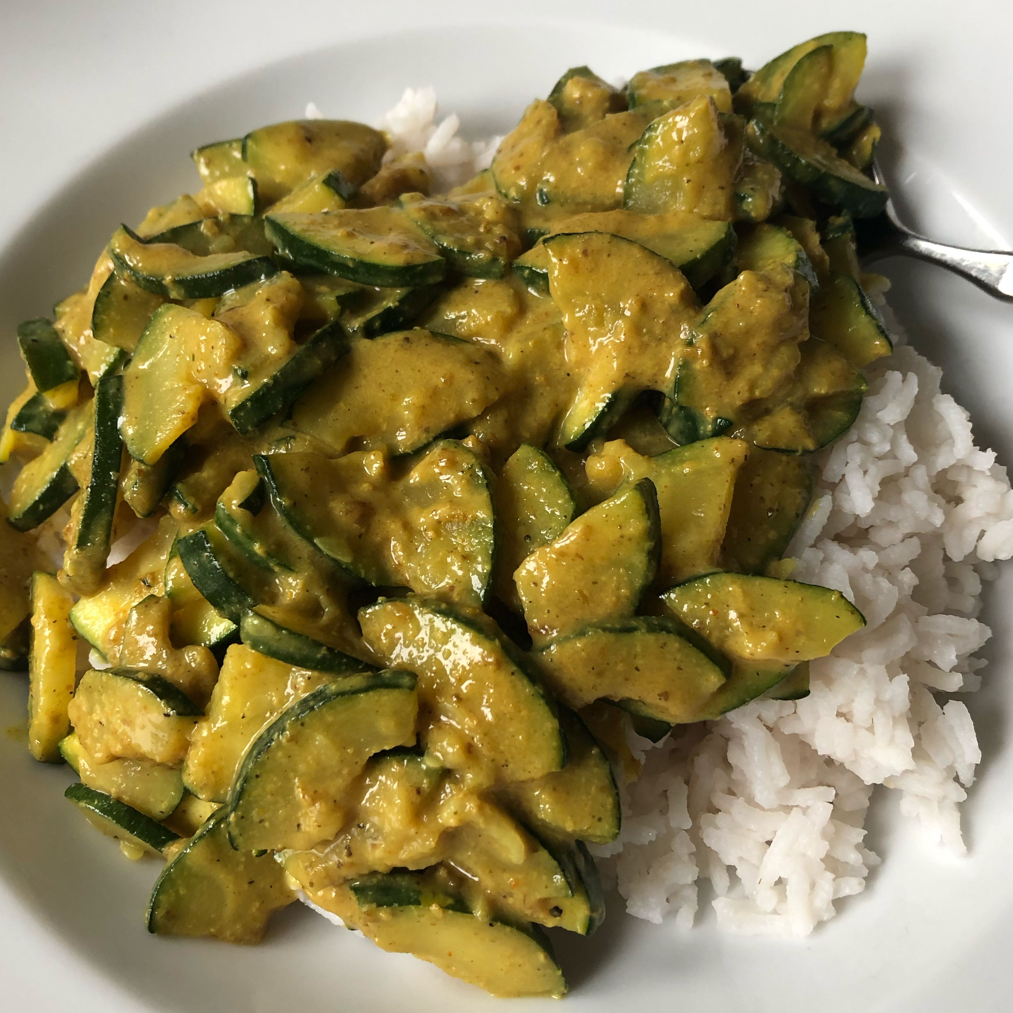 Erdnuss-Kurkuma Curry