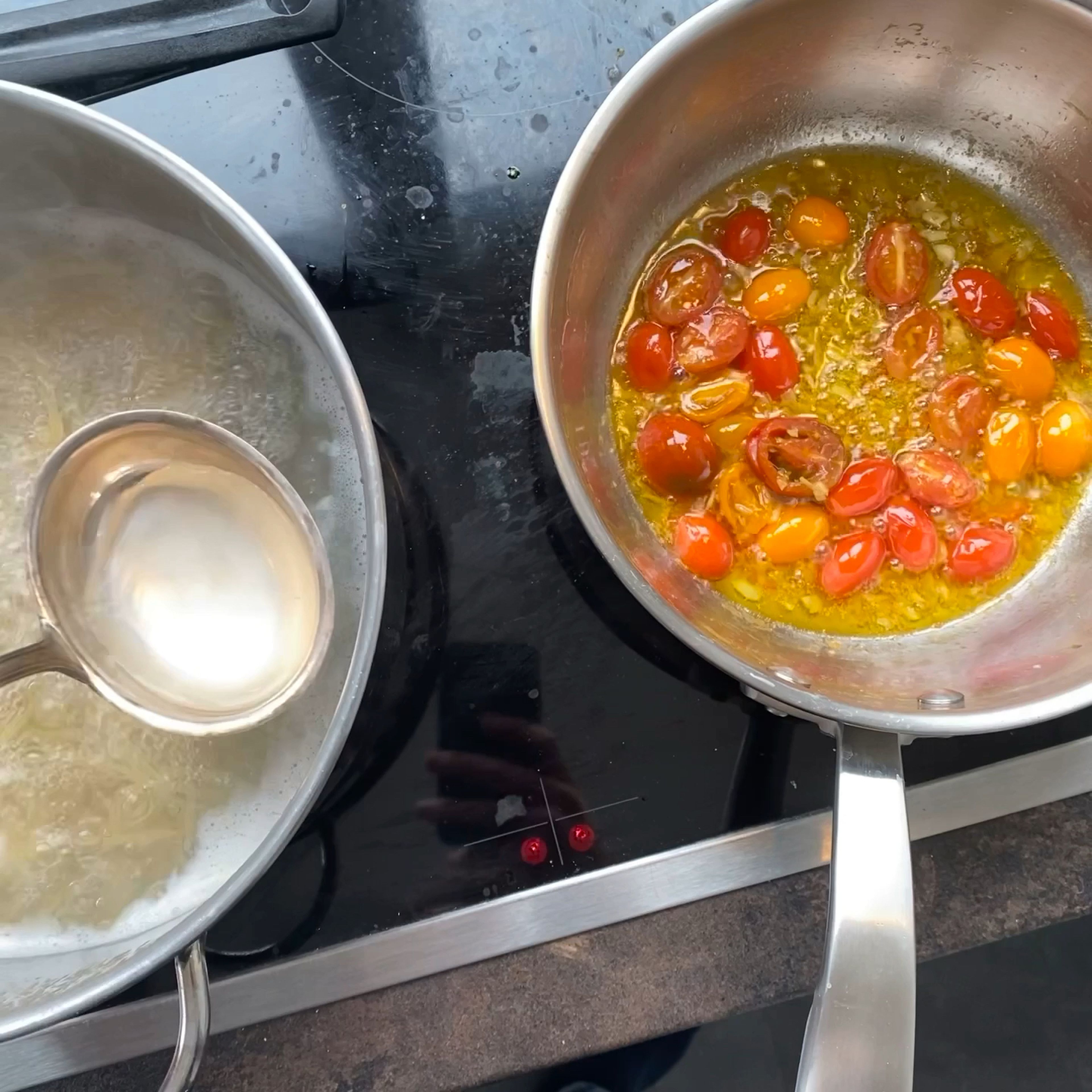 Right before the pasta ist ready, use a big soup ladle to transfer some of the salted pasta-water to the pan (approx. 1-2 times). Stir in the water and put the pan on high heat to reduce the liquid.