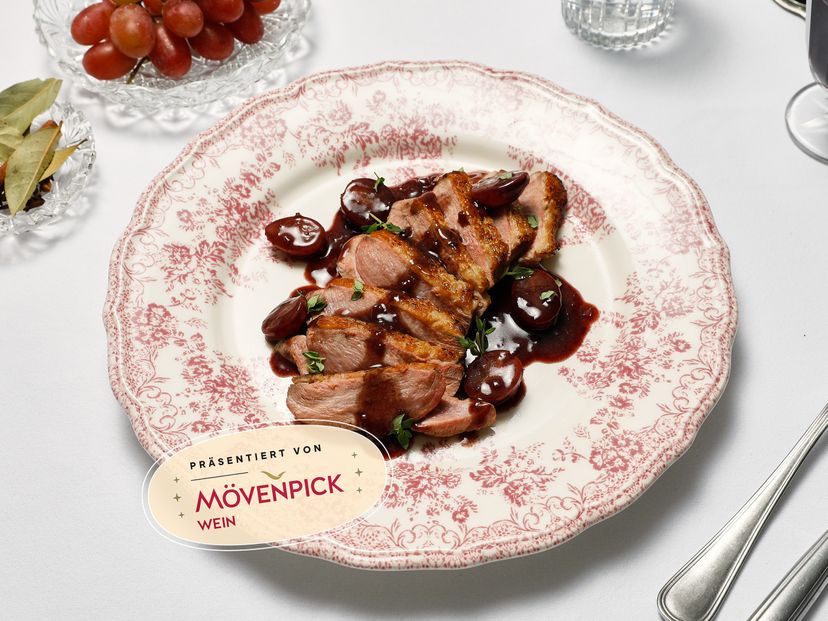 Foolproof crispy duck breast with red wine sauce